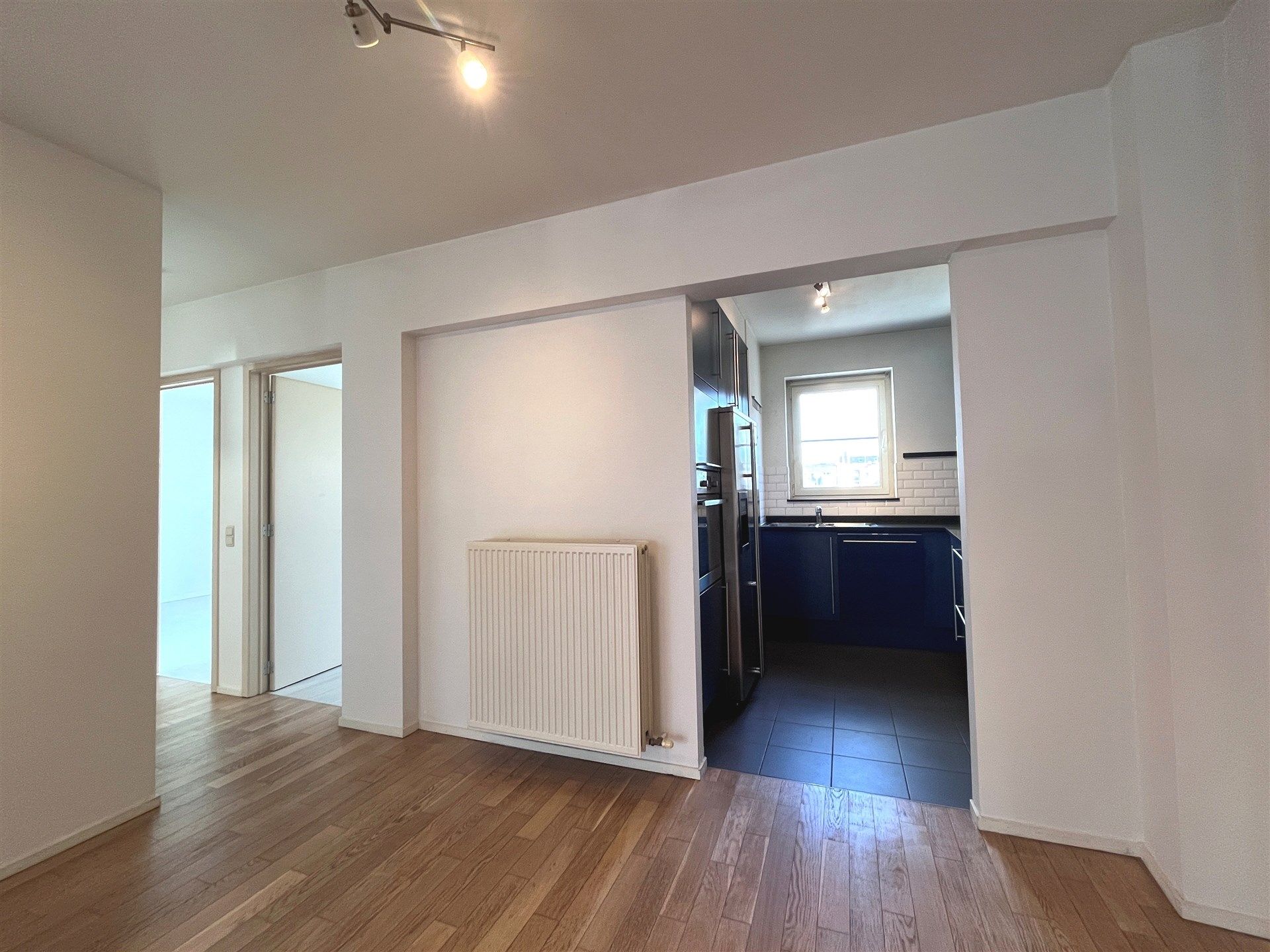 2 slpk appartement - ruim terras - dubbele autostaanplaats foto 4