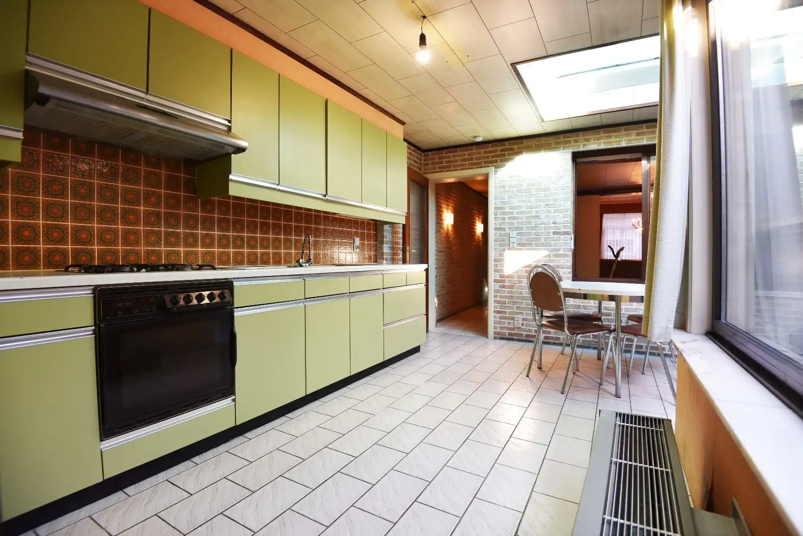 Rijwoning met 3 slpks te centrum Eeklo foto 4