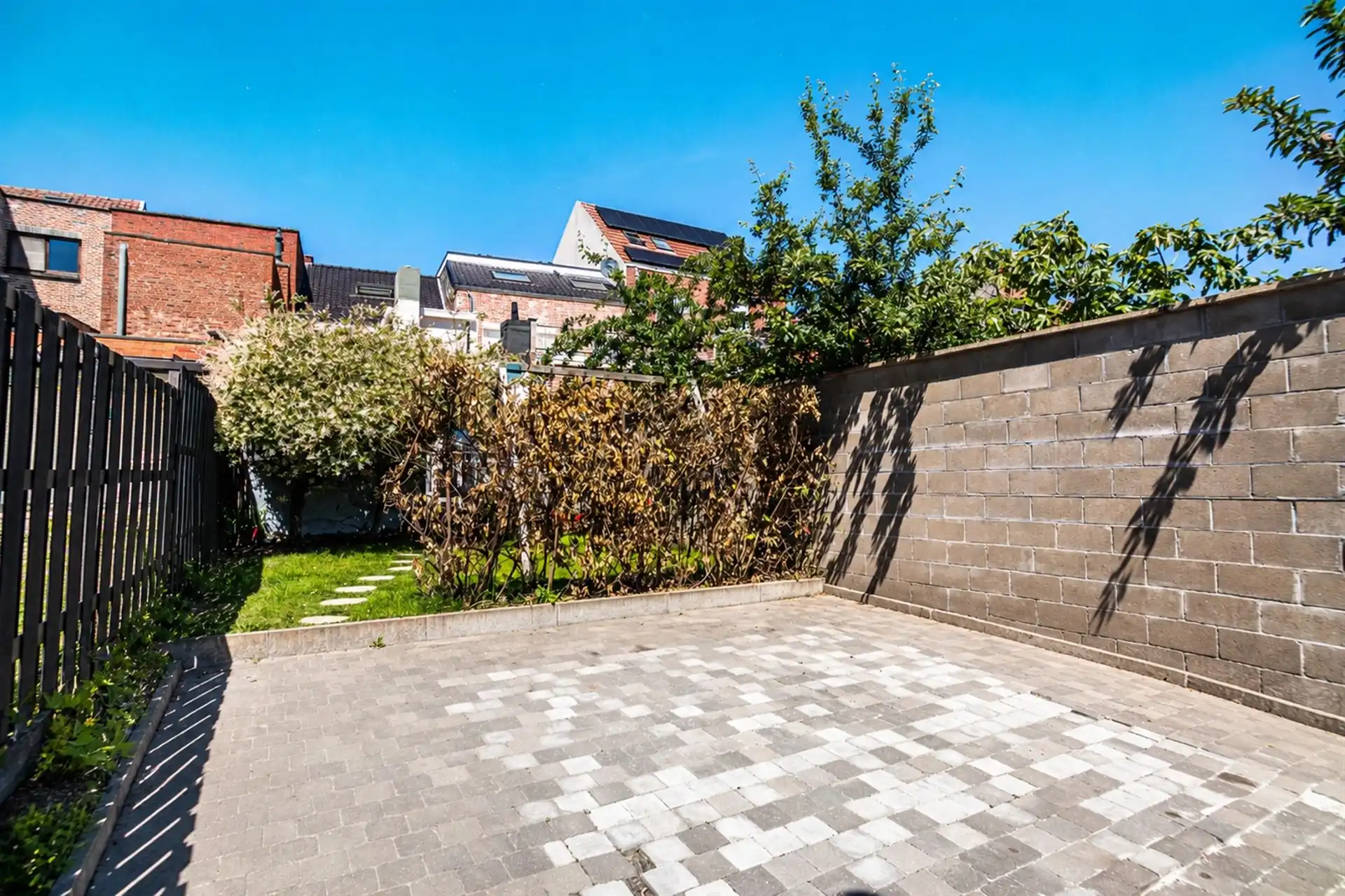 Instapklare woning met 4 slpk, kelder, ZO-tuin + uitweg foto 16