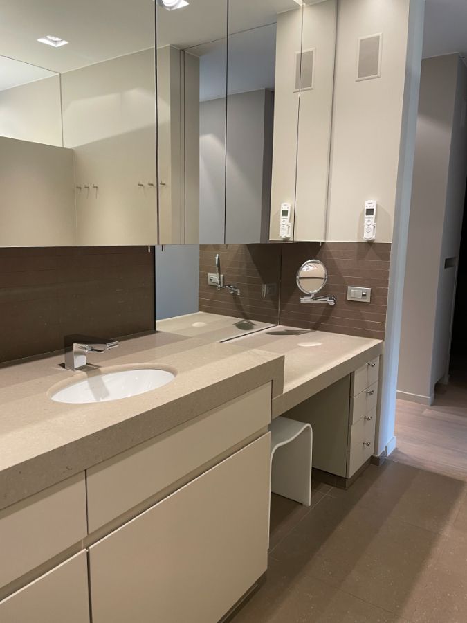 LUXE APPARTEMENT + zeer riant zongericht terras, dubbele garage & (wijn)kelder foto 44