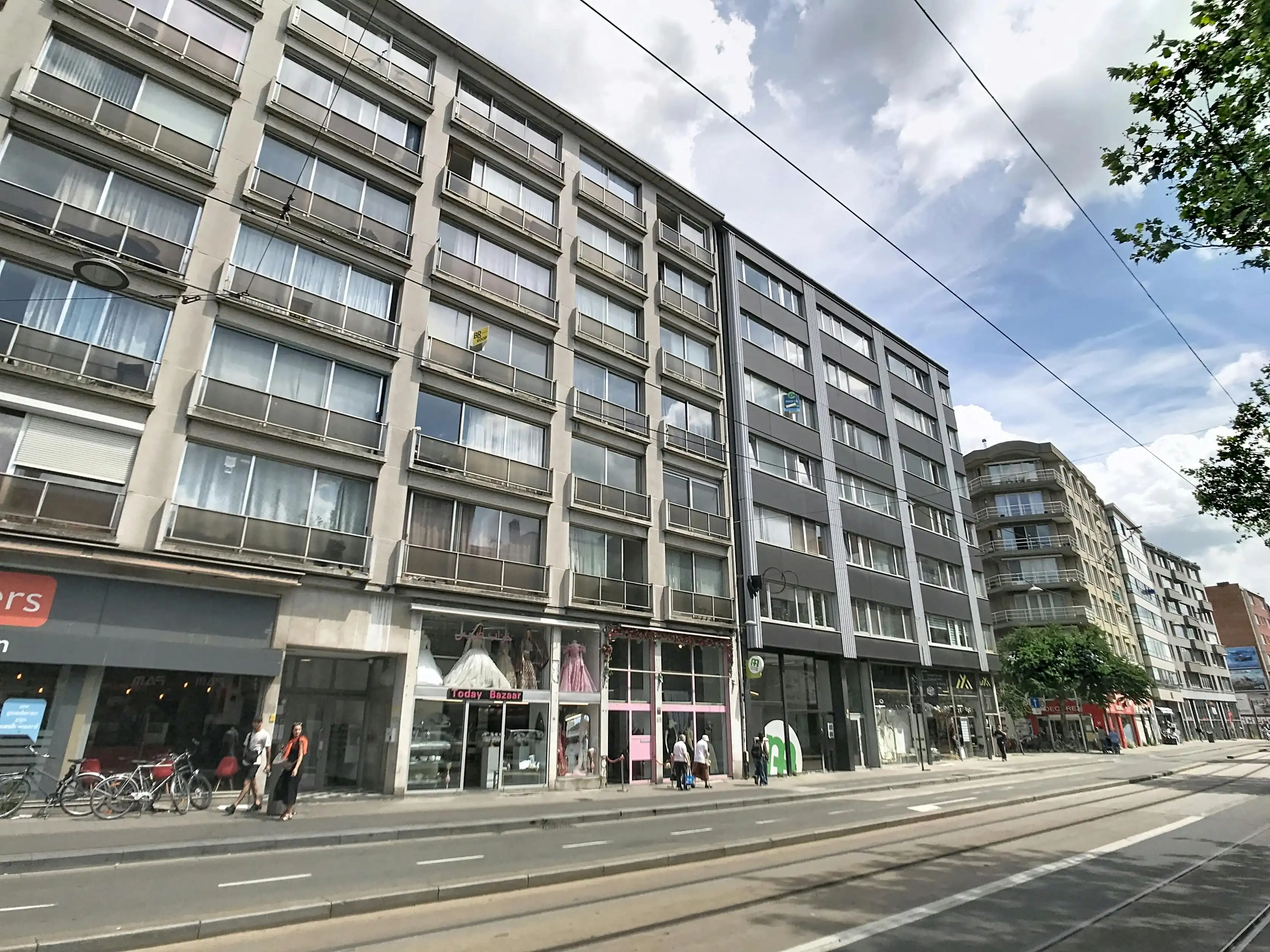Op te frissen, lichtrijke studio ca. 41m² te koop in Antwerpen foto 18