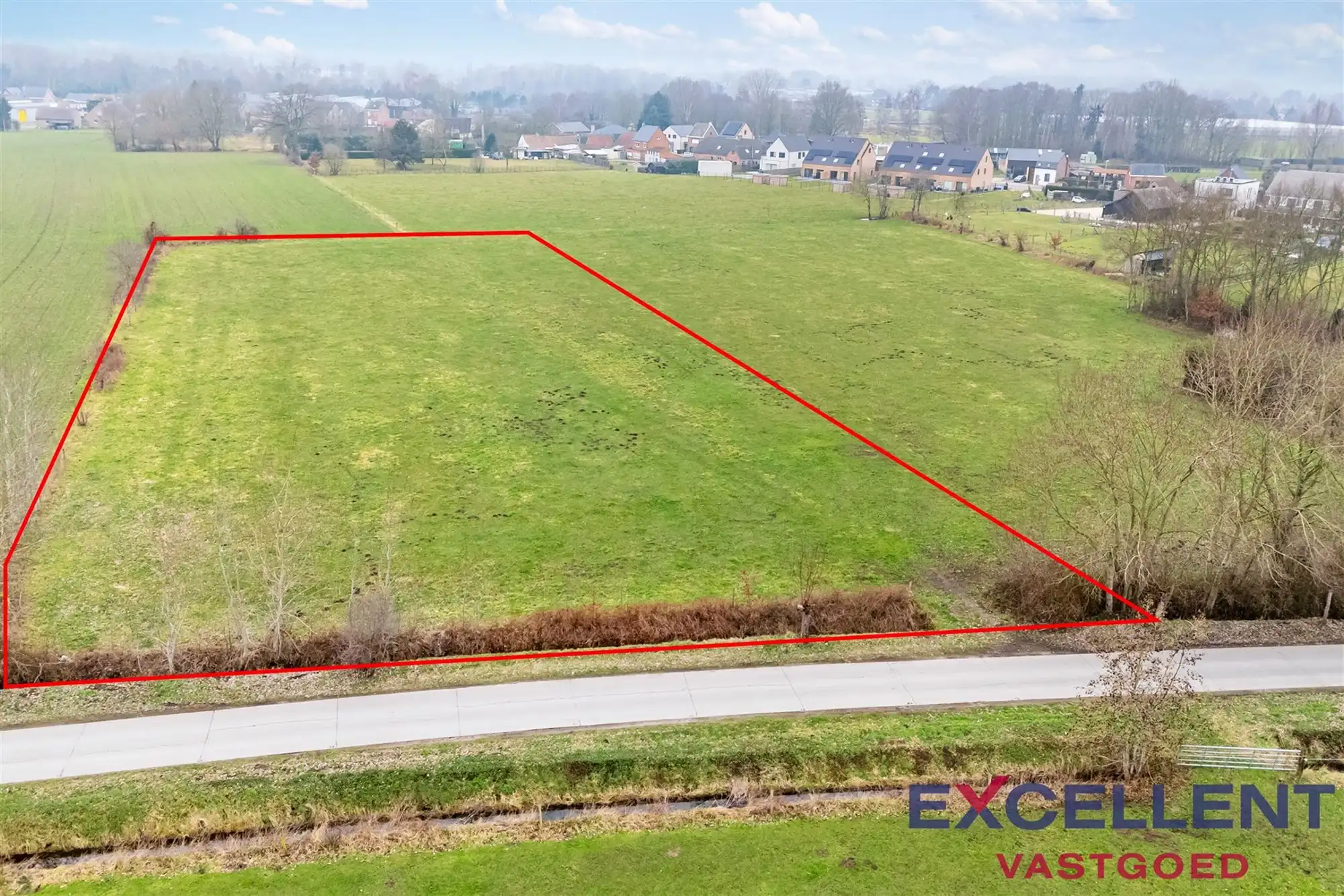 Landbouwgrond te koop te Laarne foto {{pictureIndex}}