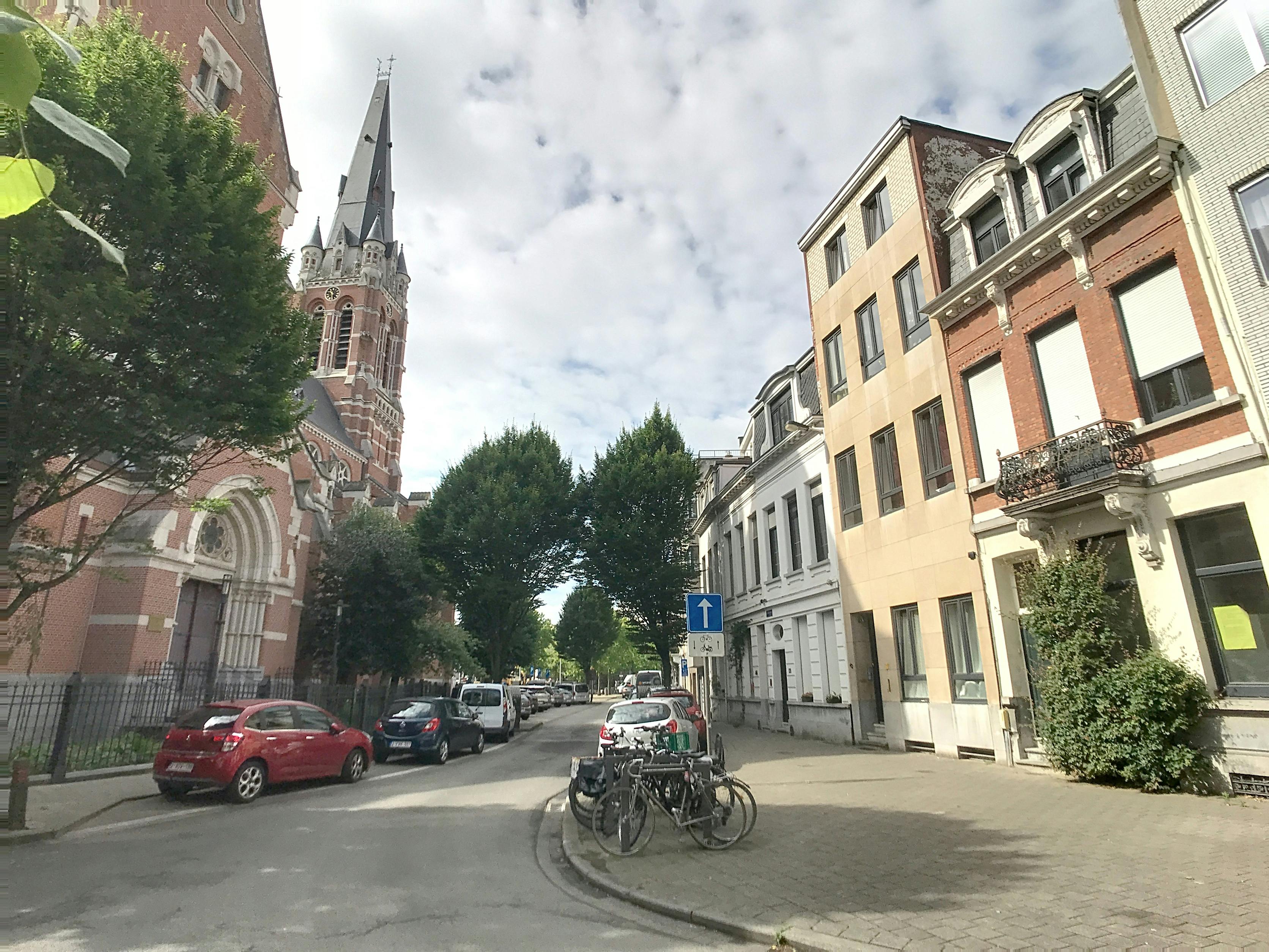 Huis met 8 studio's te koop in Antwerpen foto 2