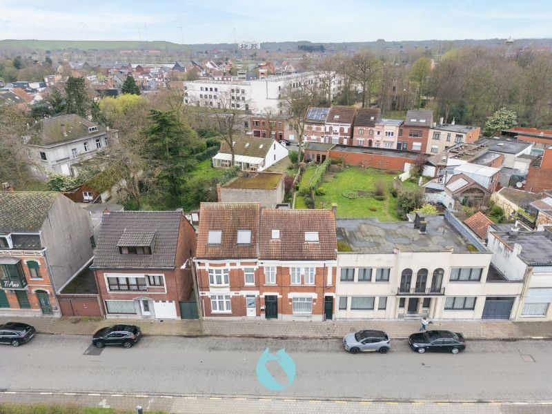 Ruime karaktervolle woning met tuin en garage foto 1