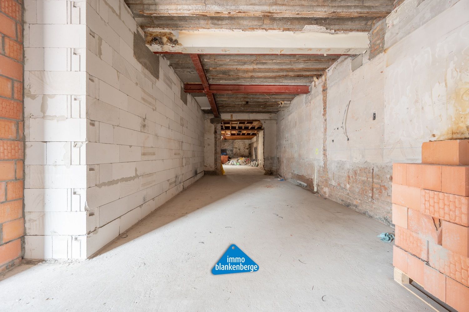 Ruime Casco Handelszaak van Ca. 200m² bij de Jachthaven van Blankenberge foto 3