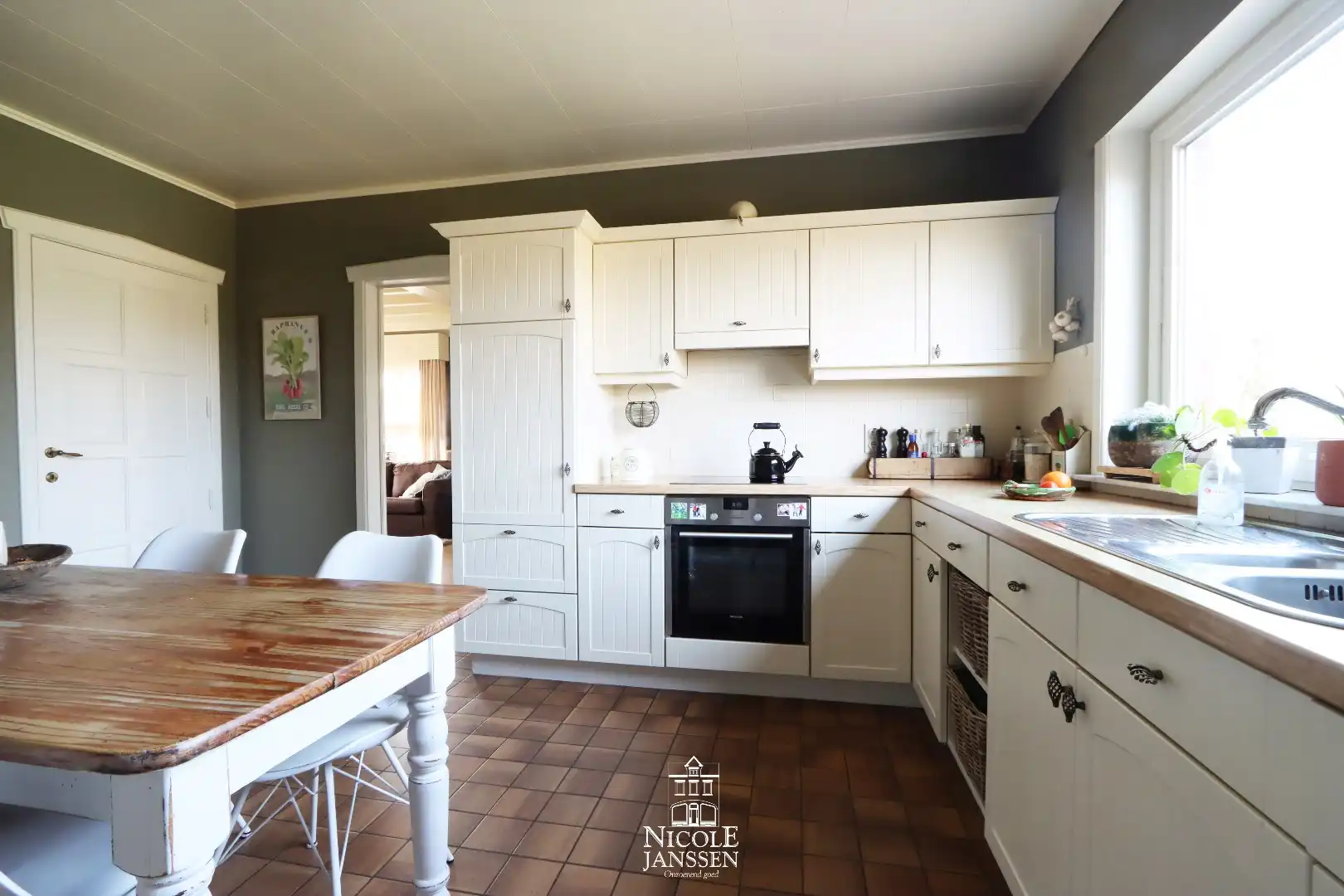 Mooi, verzorgd vrijstaand huis met drie slaapkamers  foto 15