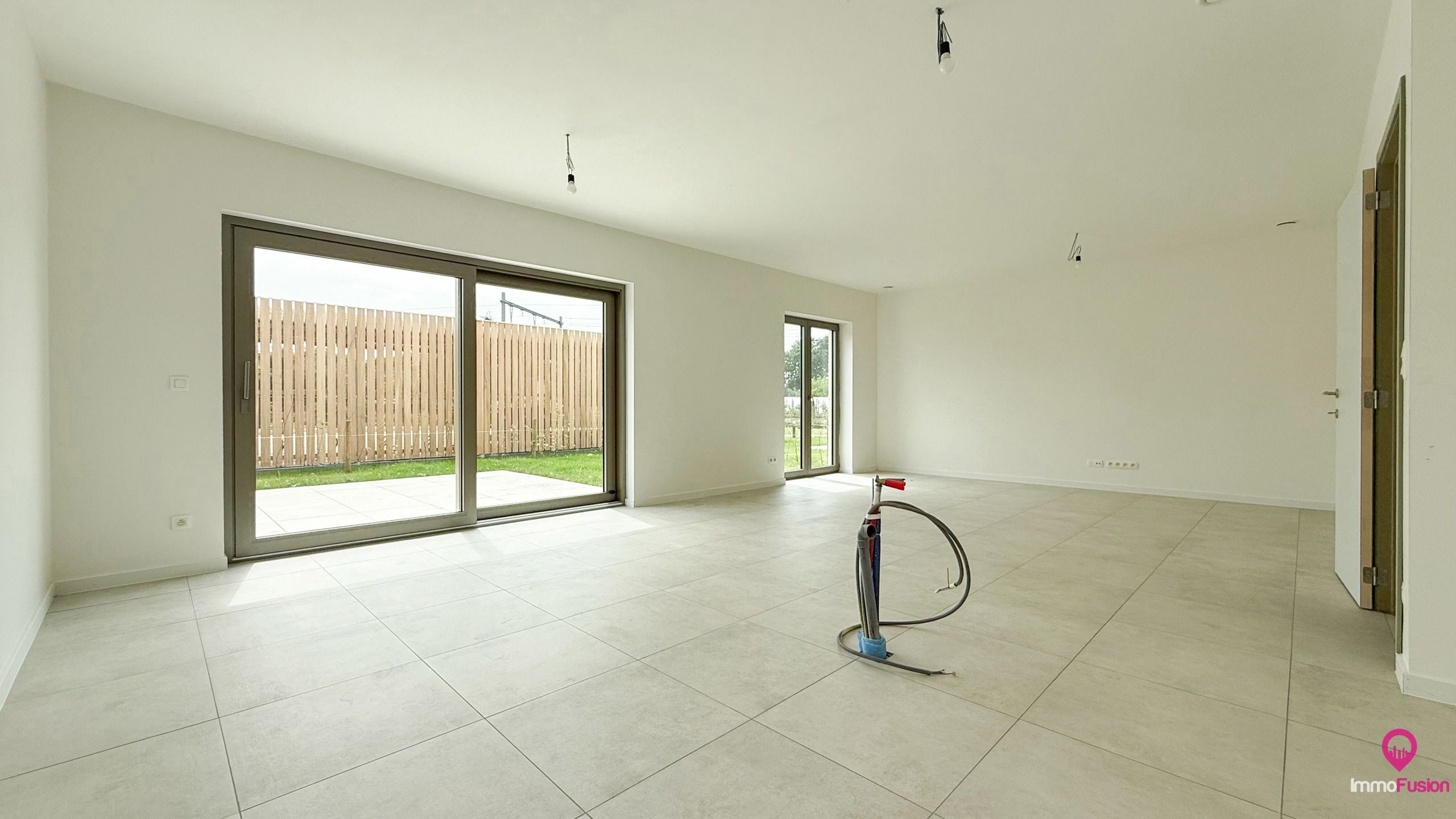 Gelijkvloers appartement met 3 slaapkamers en met een tuin! foto 7