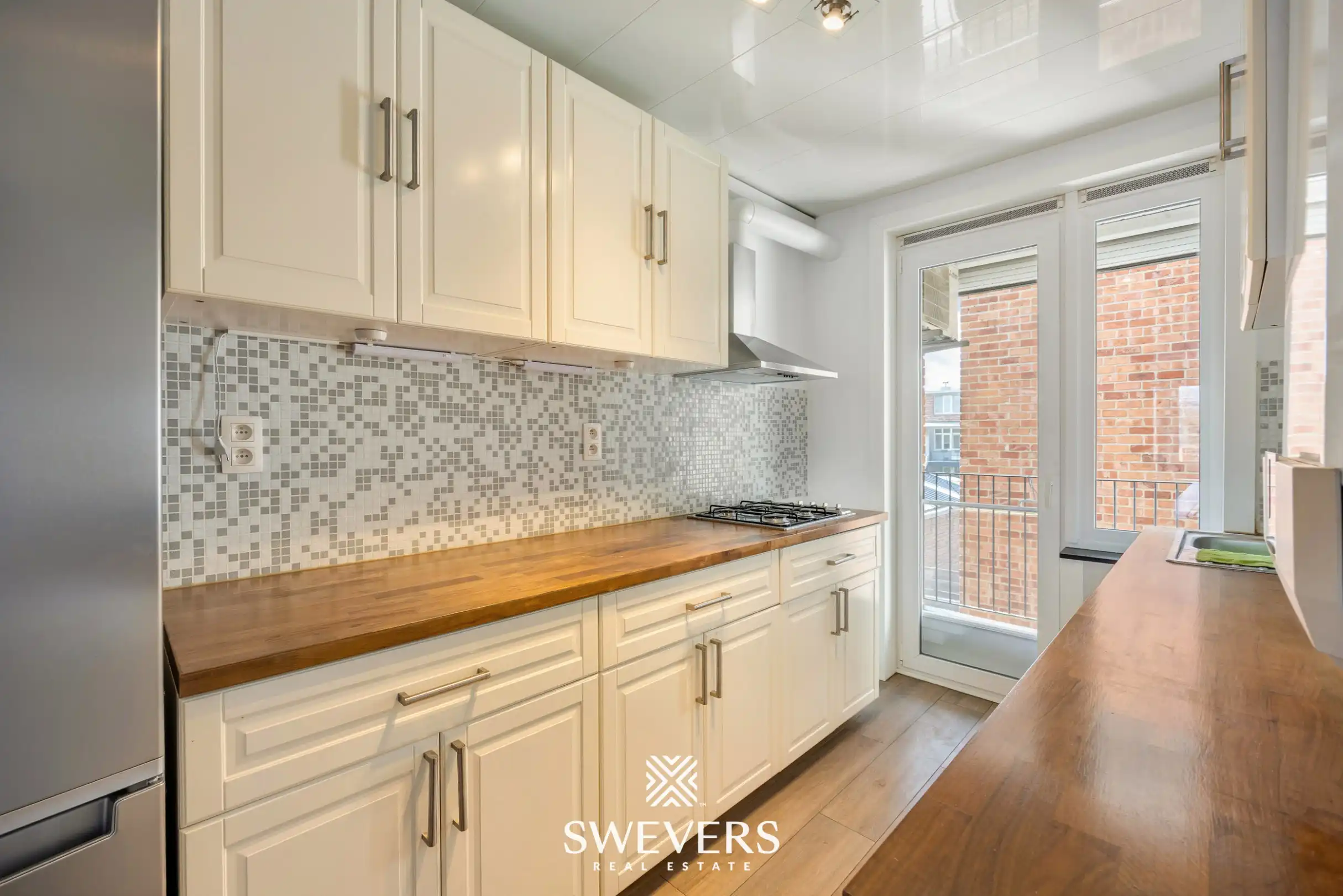 Instapklaar 2-slaapkamer appartement met balkon op rustige ligging foto 6