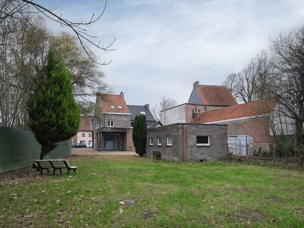 Instapklare woning met 4 kamers en tuin nabij Technologiepark Zwijnaarde foto 16