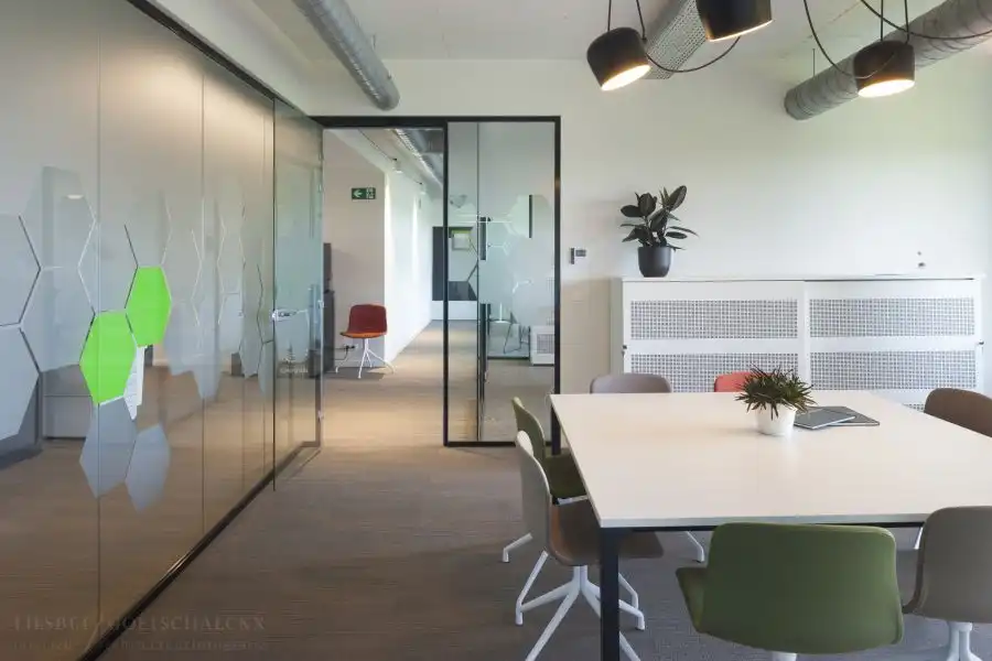 Bedrijfsvastgoed te huur Uitbreidingstraat 66 - 2600 Berchem