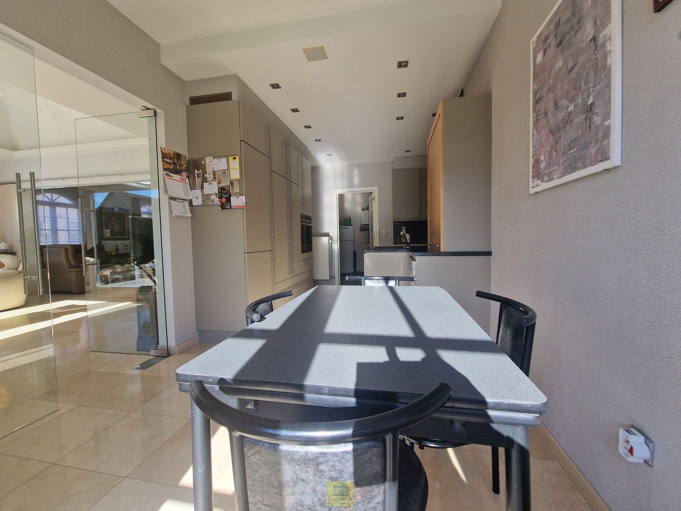 Charmante ruime villa in rustige, doodlopende straat foto 5