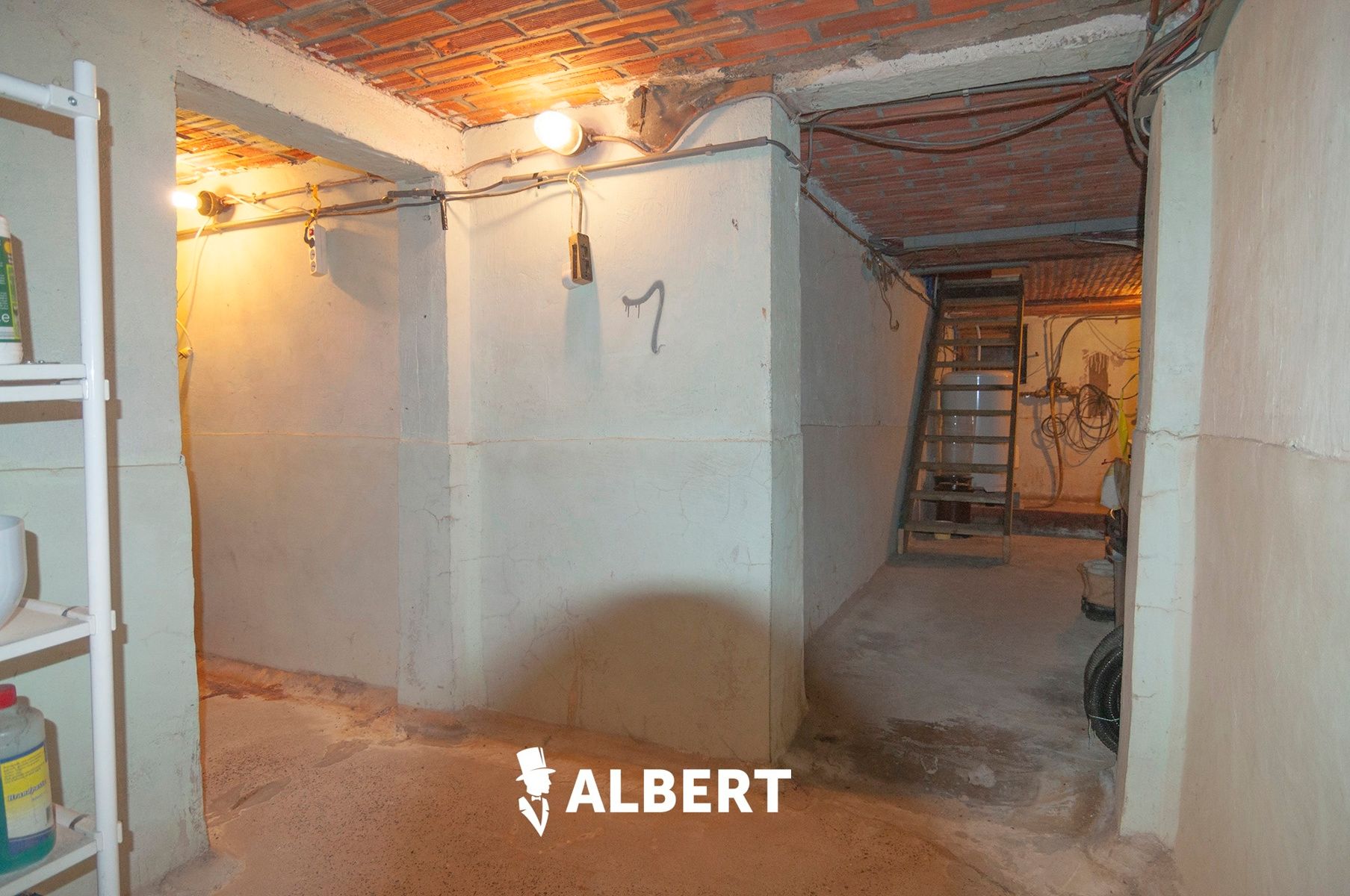 Gunstig gelegen, ruime, tijdloze woning op prachtig perceel! foto 28