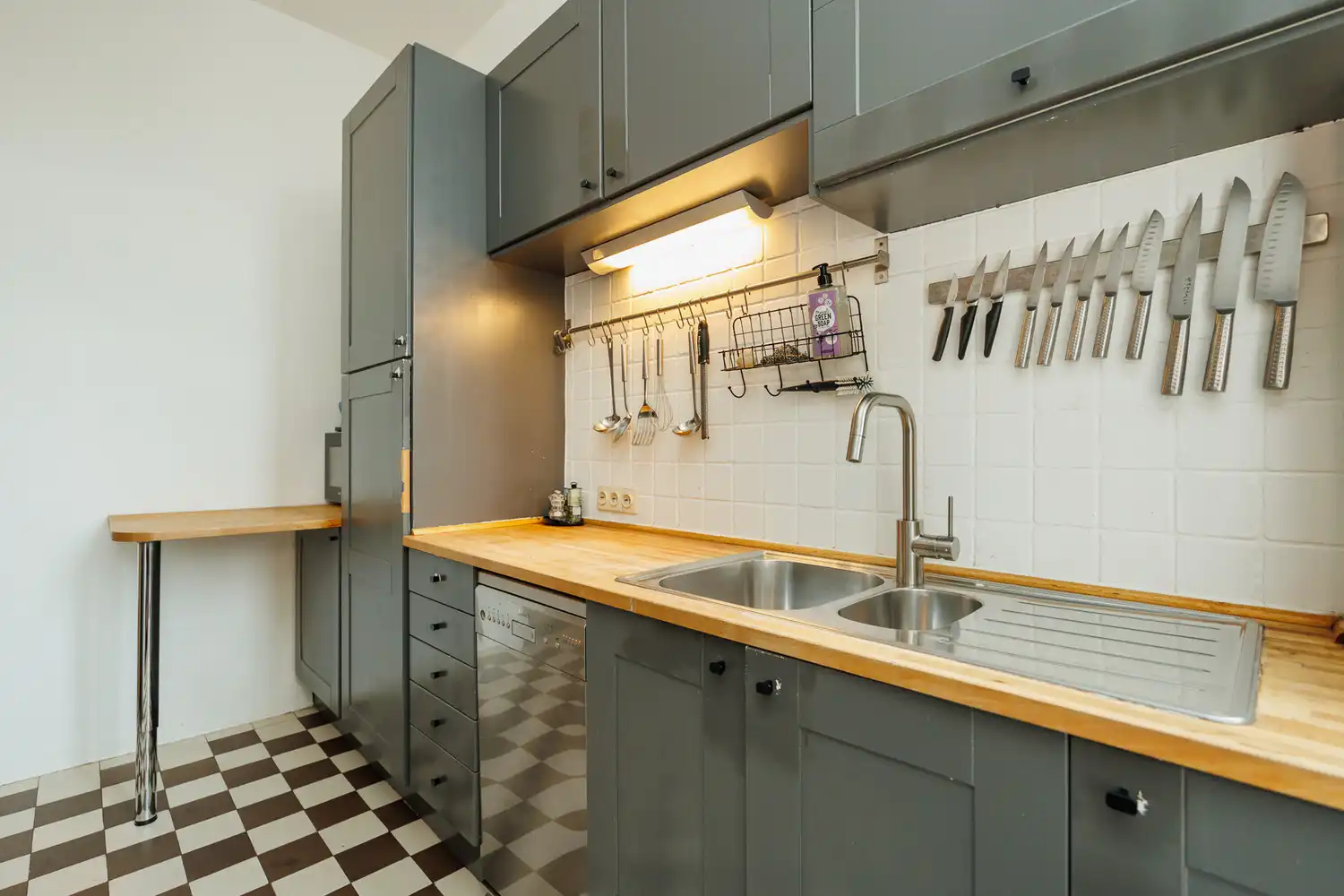 Ruim en lichtrijk art-decoappartement met terras, vlakbij Te Boelaerpark – Berchem foto 13