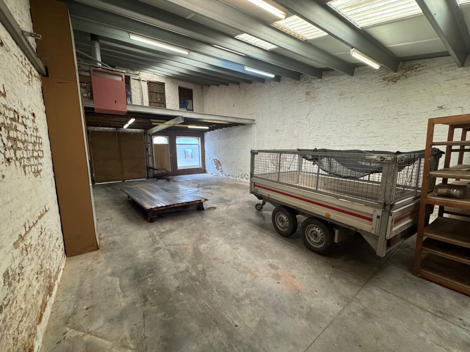 Woning met loods te huur in hartje Meulebeke. foto 6