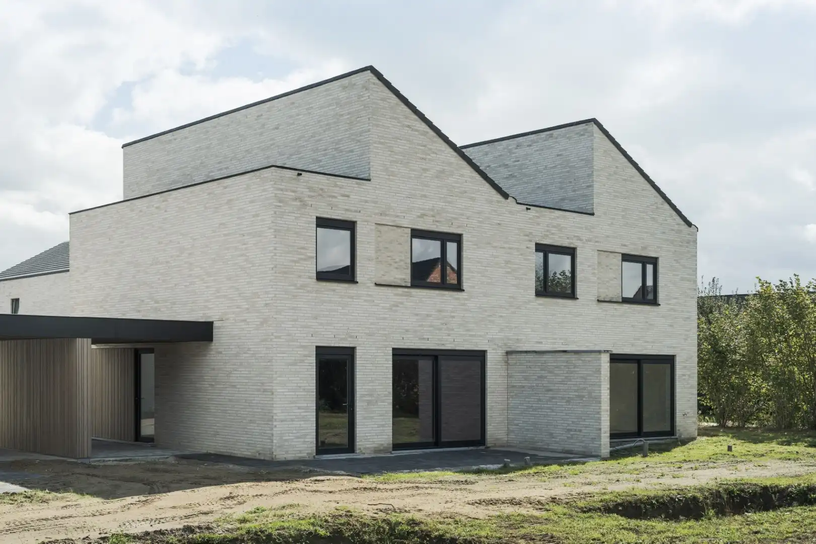 Ruime energiezuinige halfopen bebouwing foto 6