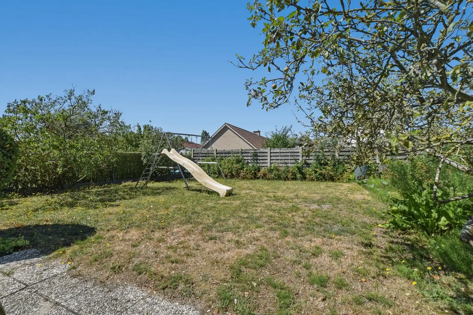 Ruime vrijstaande villa op 765 m² in de gegeerde villawijk Noordhoek te De Haan foto 14