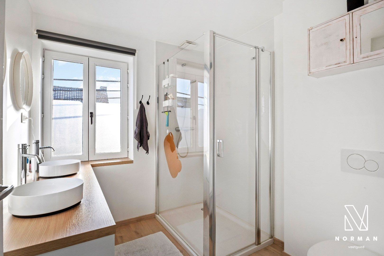 Charmante instapklare woning in Deerlijk! foto 12