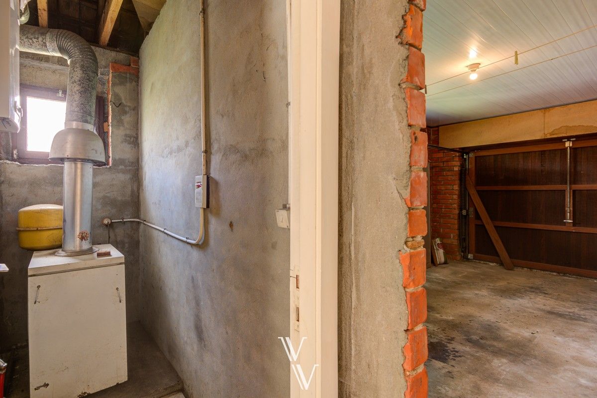Mooi te renoveren landhuis met 3 slpk foto 20