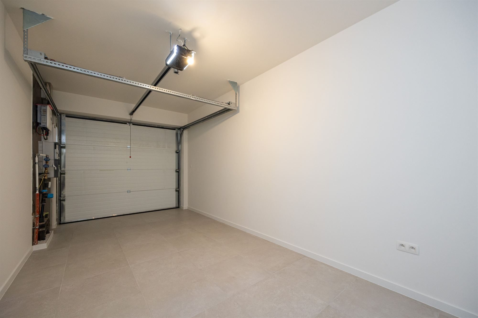 Ruime instapklare nieuwbouwwoning in Brasschaat foto 14