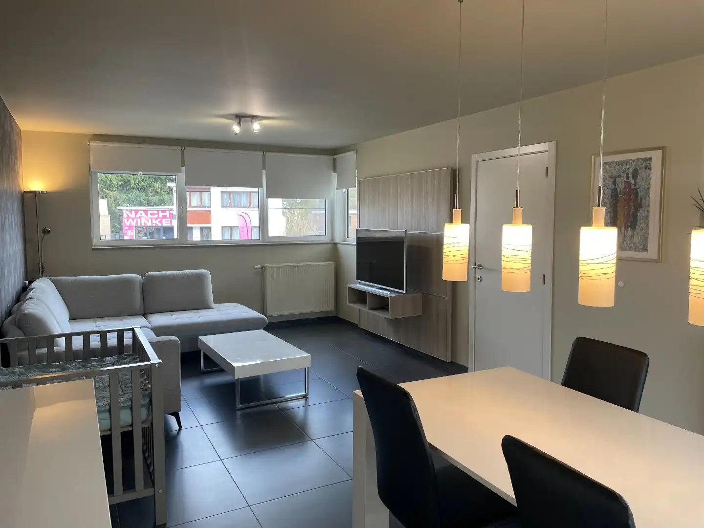 Verzorgde bel-etagewoning met 3 slpk, terras, patio  en garage nabij het centrum van As. foto 9