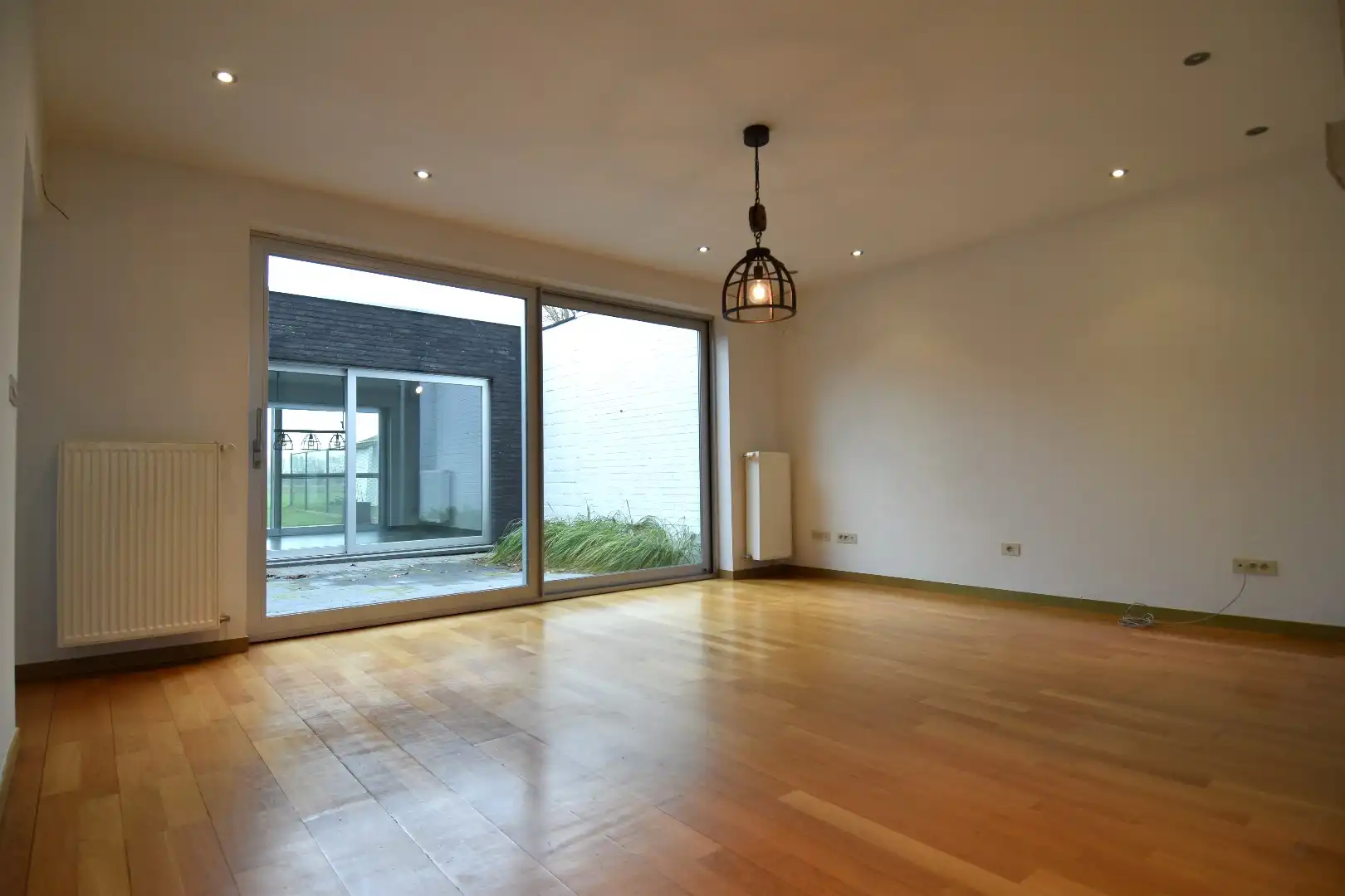 Vernieuwde eigendom met garage, tuin en topligging te koop aan de rand van Gullegem foto 7