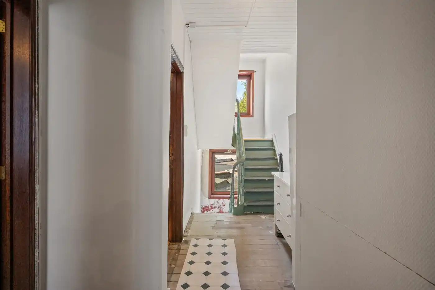 Ruime woning met 3 slpks, 2 badks en tuin foto 4