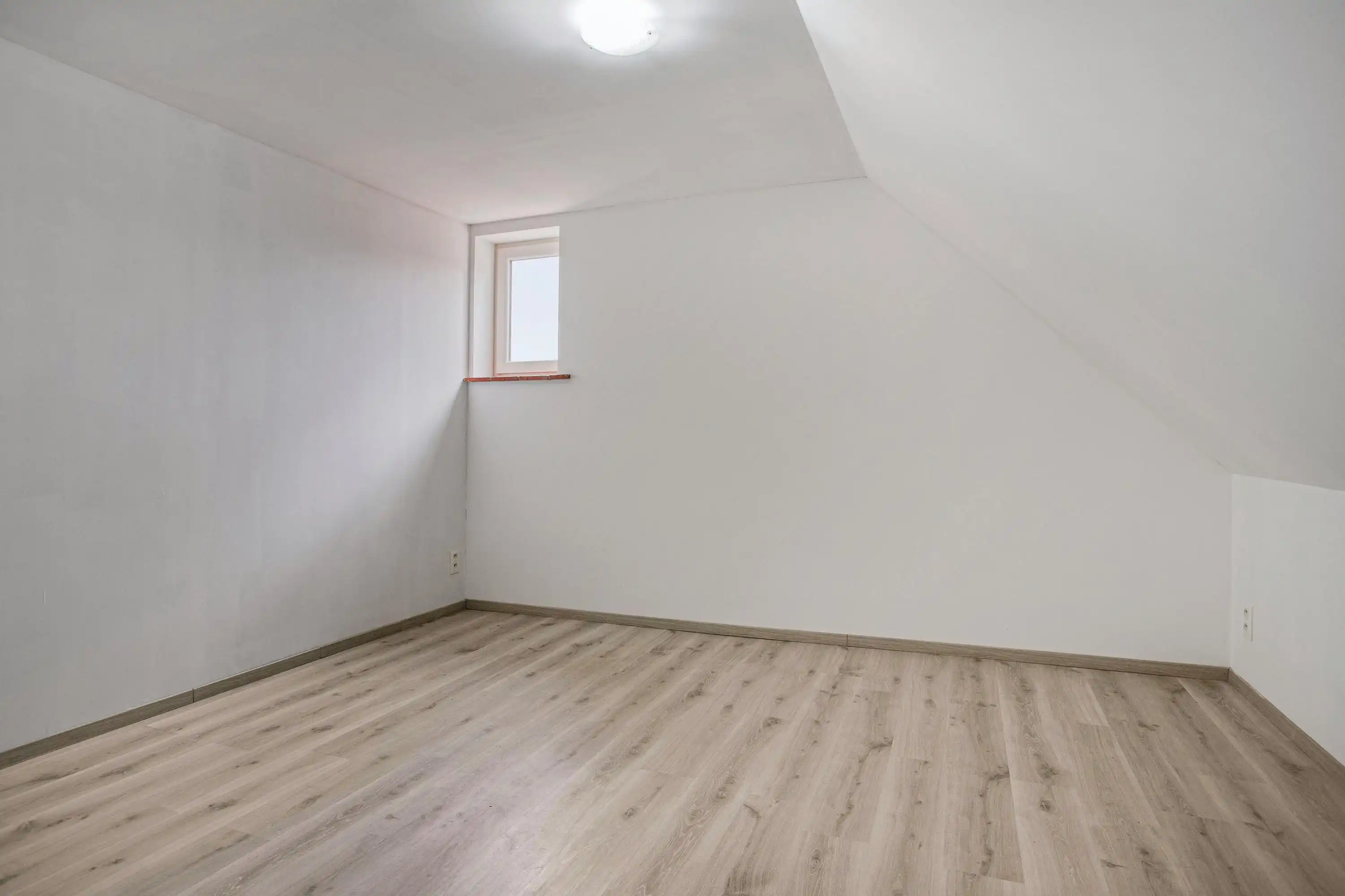 Gerenoveerde landelijke woning met 4 slaapkamers op 897 m². foto 26