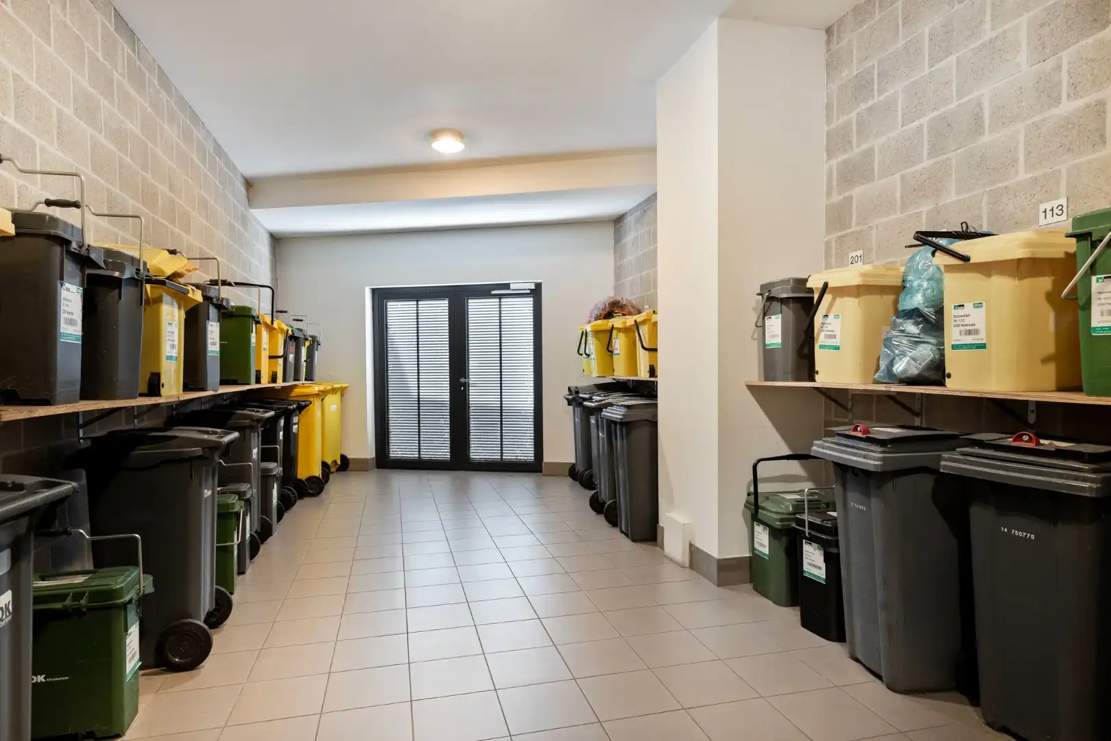 Rustig en zonnig gelegen appartement met 1 slpk en autostaanplaats in Herentals-centrum ! foto 14