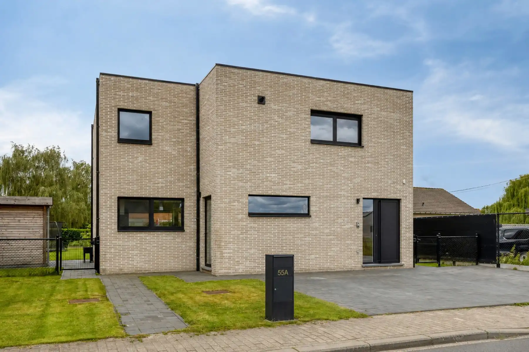 WSB-immo: moderne, stijvolle en energiezuinige woning foto {{pictureIndex}}