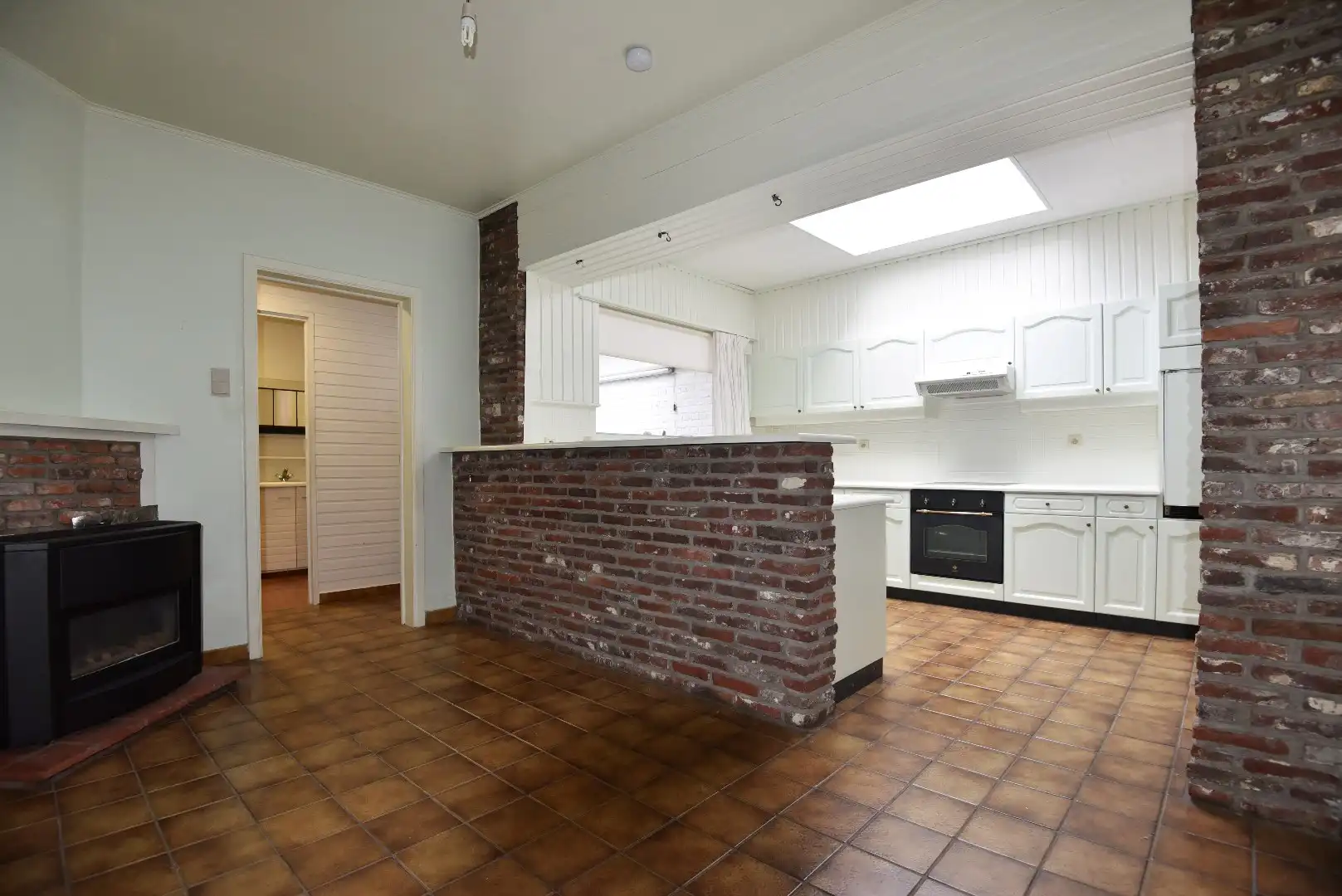 Woning met 3 slaapkamers en garage  nabij centrum Eeklo foto 3