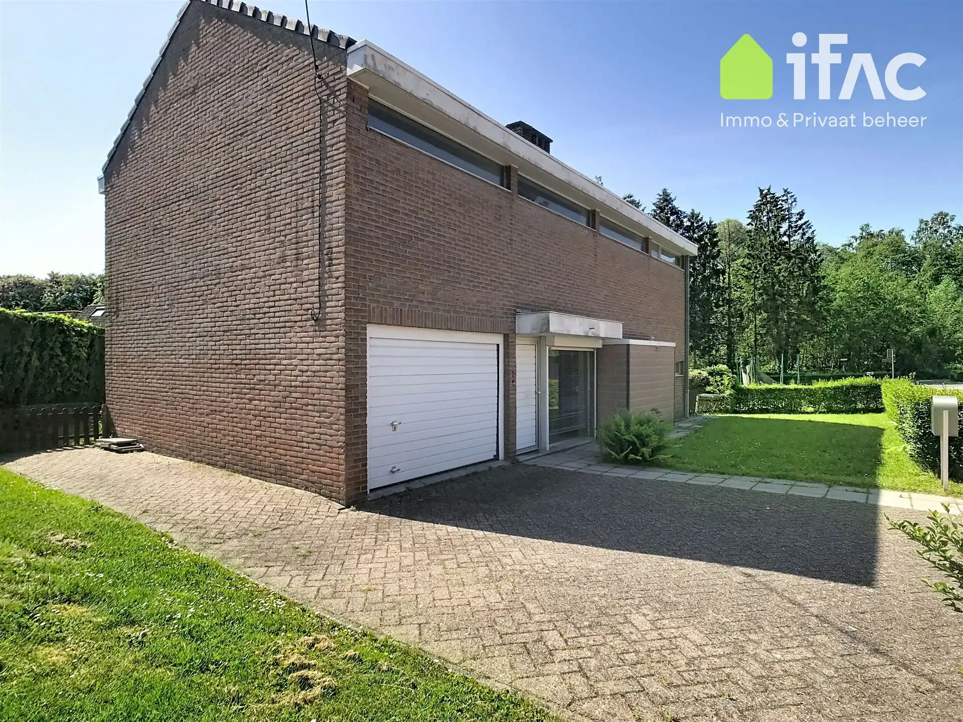 Woning met 4 slaapkamers, garage en tuin foto 25