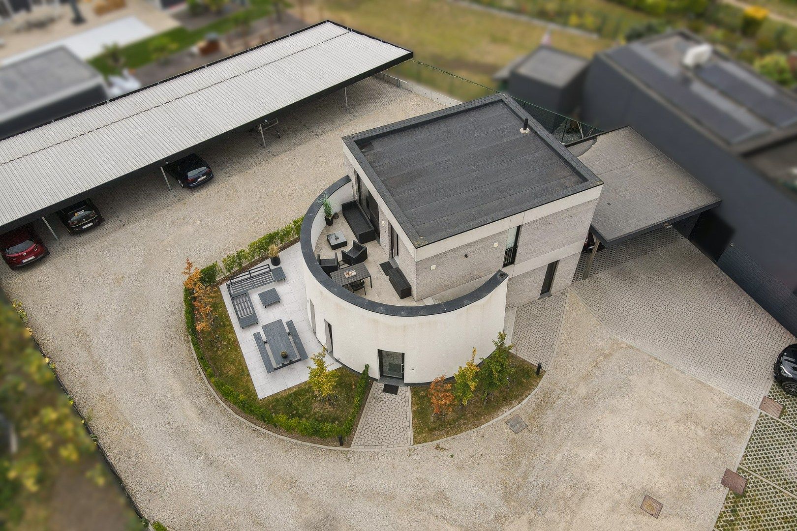 Unieke loft gelegen in een oude graanmolen in Wielsbeke foto {{pictureIndex}}