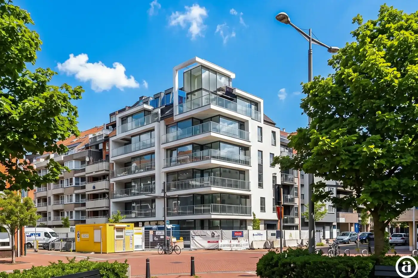 Prachtig nieuwbouwappartement met 2 slaapkamers gelegen op de gelijkvloerse verdieping foto {{pictureIndex}}