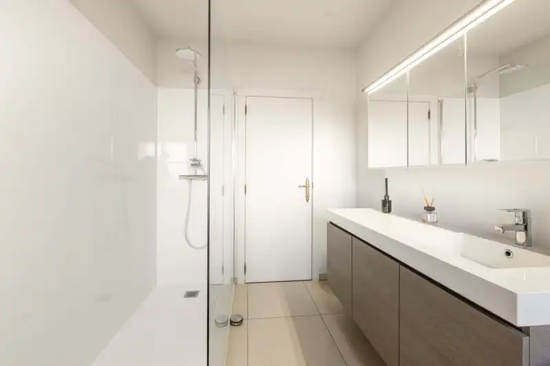 Zeer ruime en rustig gelegen villa TE KOOP in Sint-Eloois-Vijve! foto 16