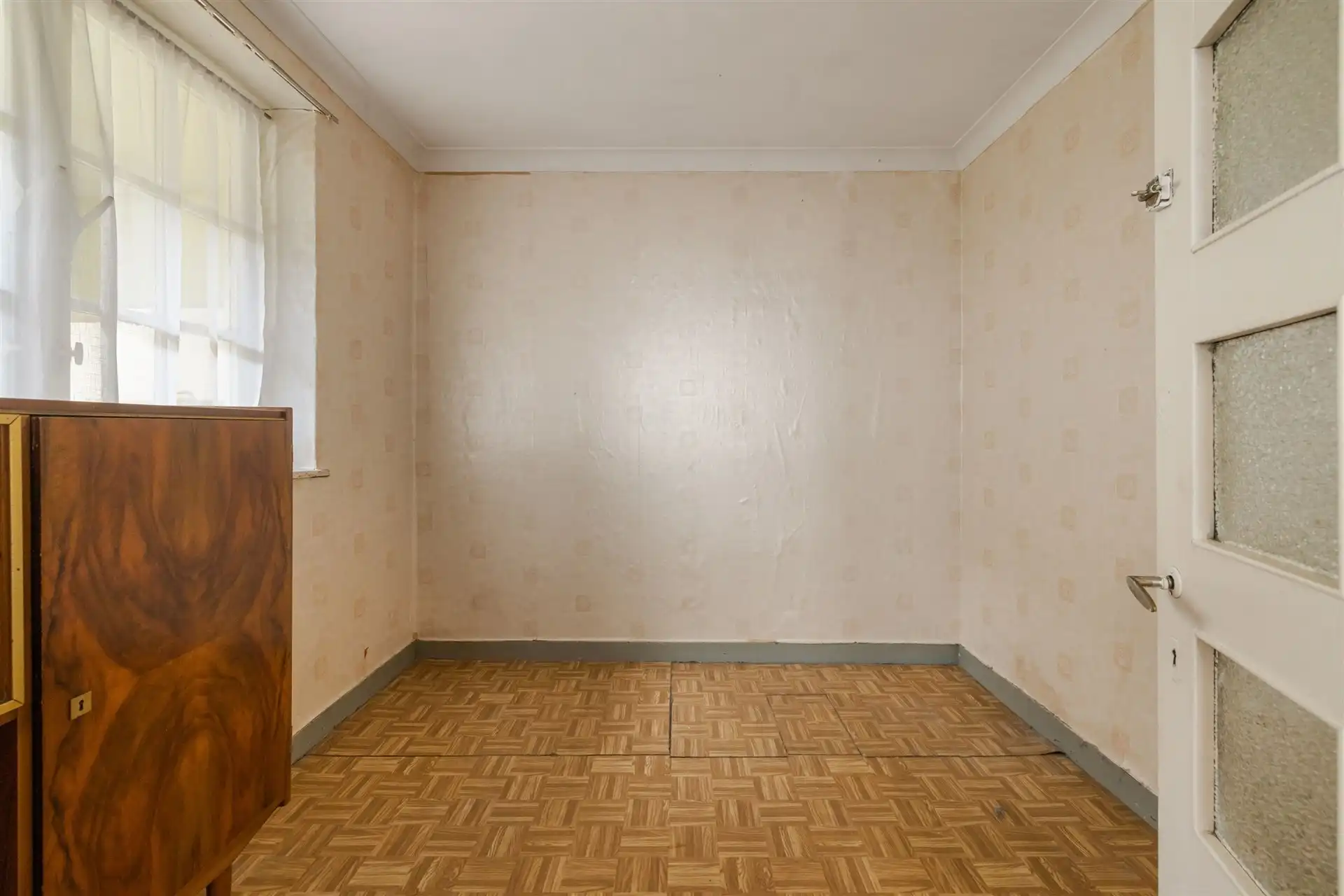 Te renoveren halfopen bebouwing in het centrum van Sint-Gillis-Waas foto 6