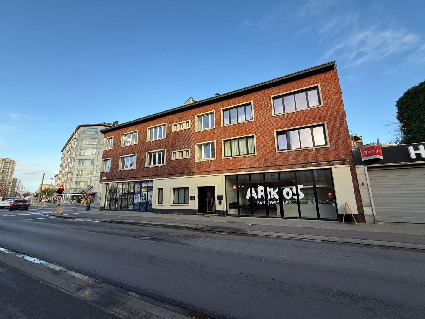 VERHUURDE OPBRENGSTEIGENDOM - OPTOPPING MOGELIJK foto 2