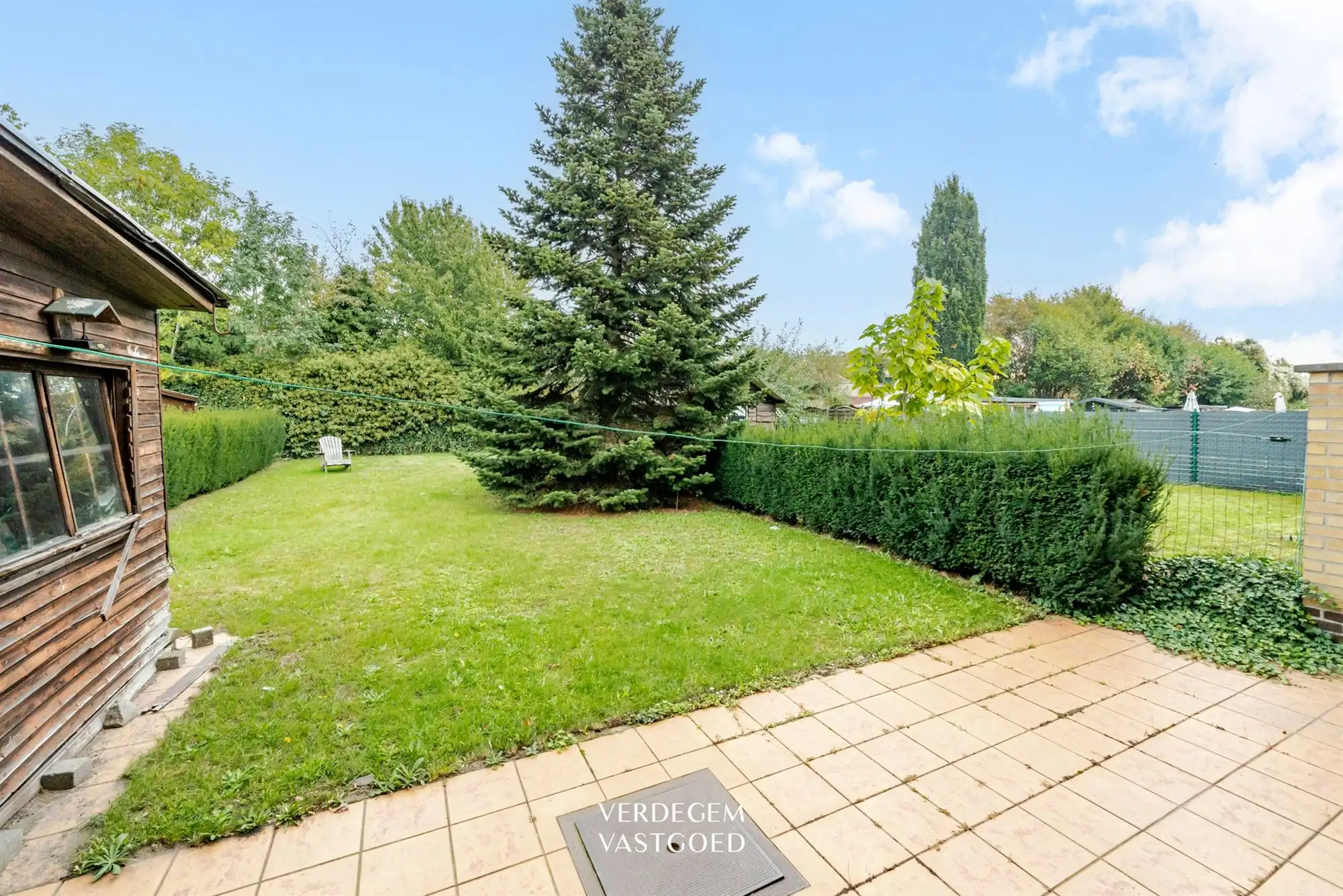 Gezinswoning met 3 slaapkamers, garage en tuin van 299m² foto 3