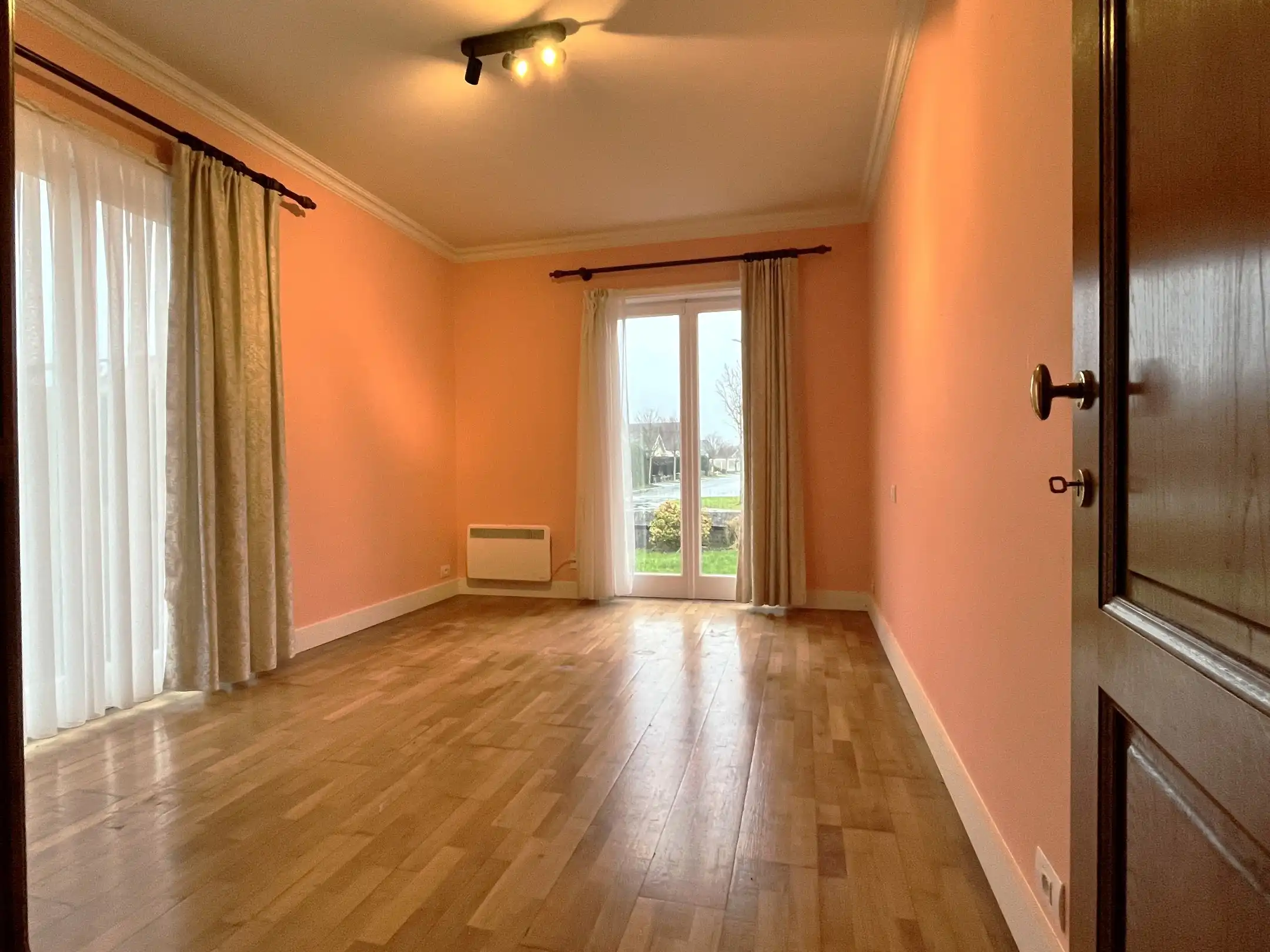 Vrijstaande woning met grote tuin in Assebroek foto 6