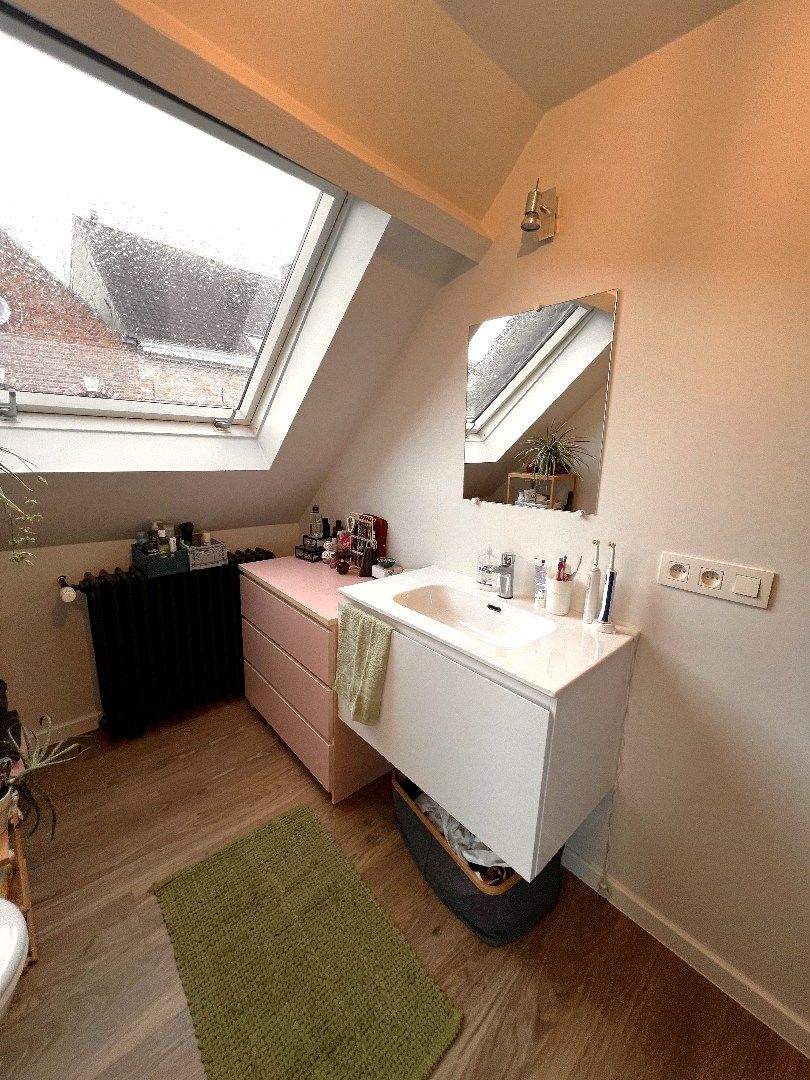 GERENOVEERD DUPLEX APPARTEMENT MET 1 SLAAPKAMER IN HET CENTRUM VAN IEPER foto 12