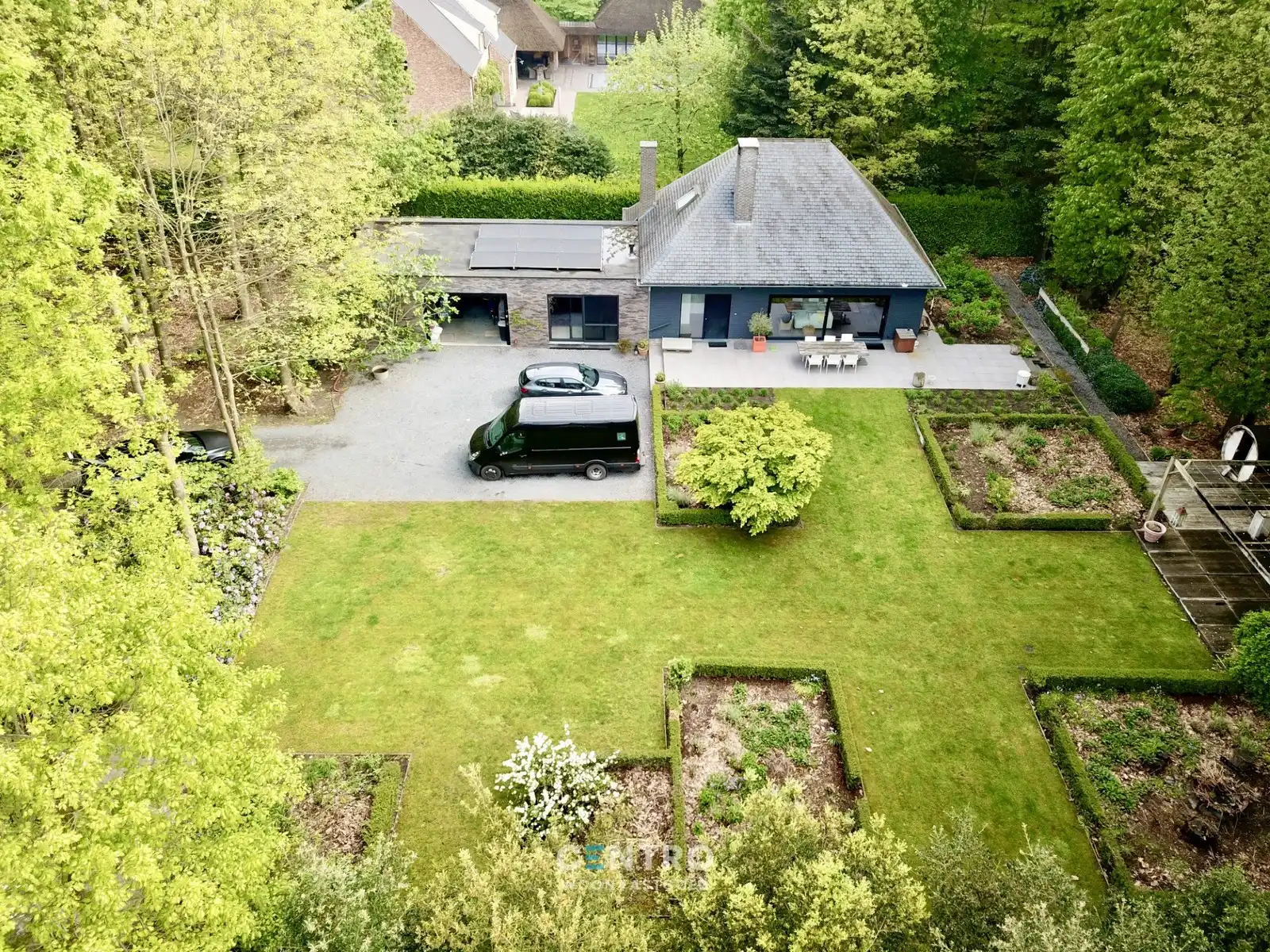 Exclusieve WONING op een mooi perceel van 3.420m² te koop in het bos (woonpark) te Hertsberge. Thuiskomen in een oase van rust! foto 17