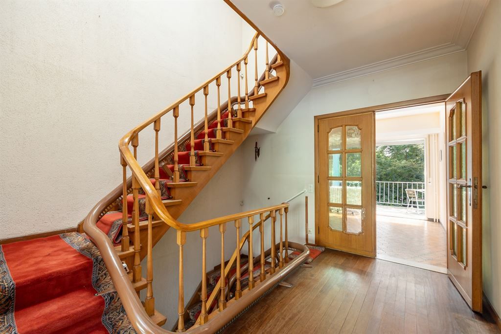  Ruime, karaktervolle bel-etage met grote tuin foto 12