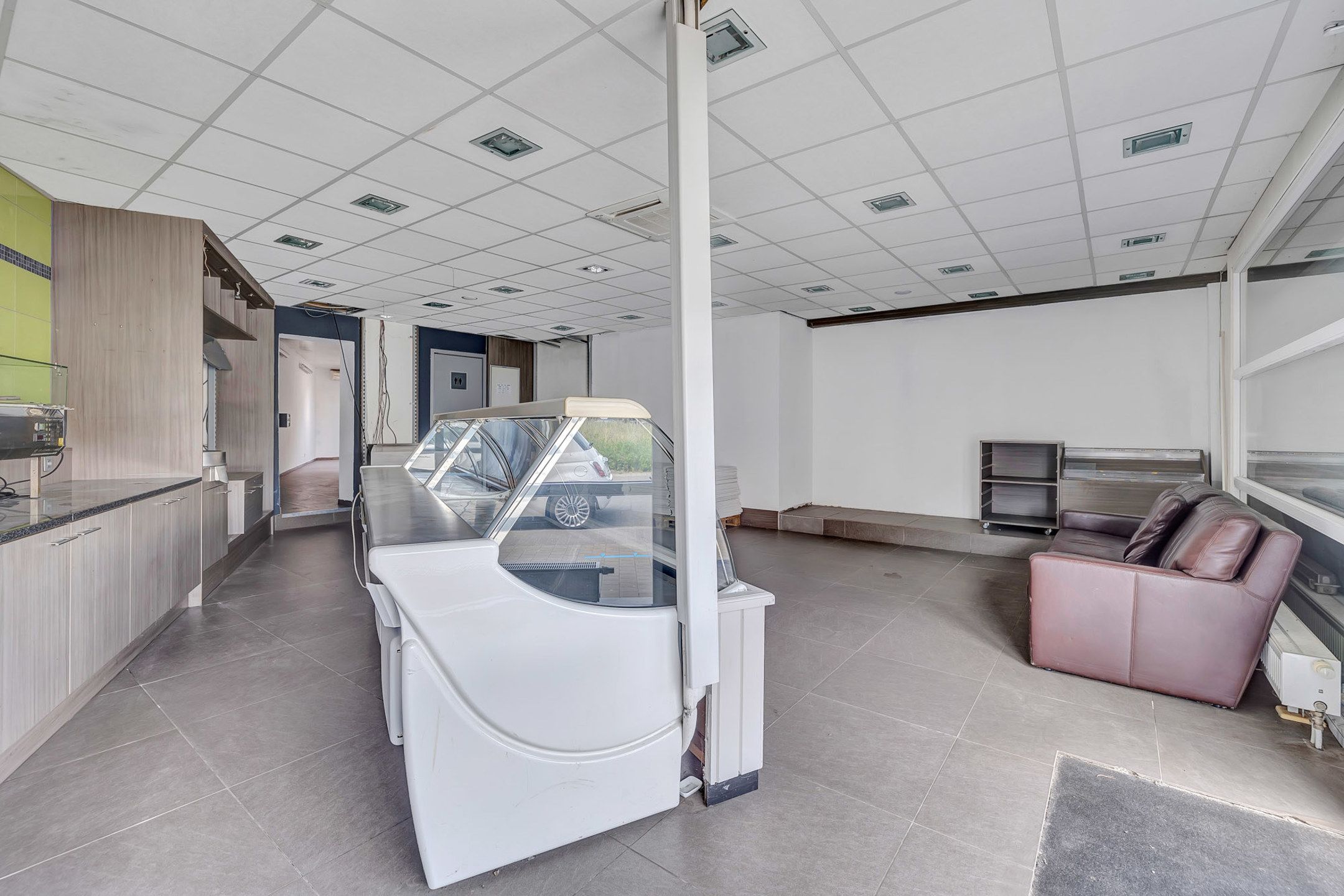 Handelszaak op toplocatie foto 4