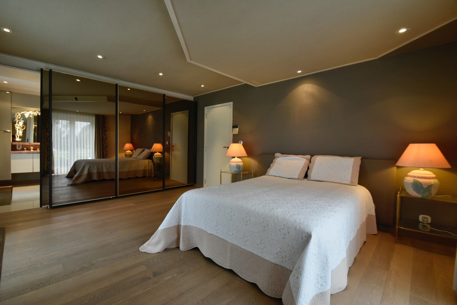 Klassevolle villa op een absolute zichtlocatie op een schitterend perceel met royale frontbreedte foto 17
