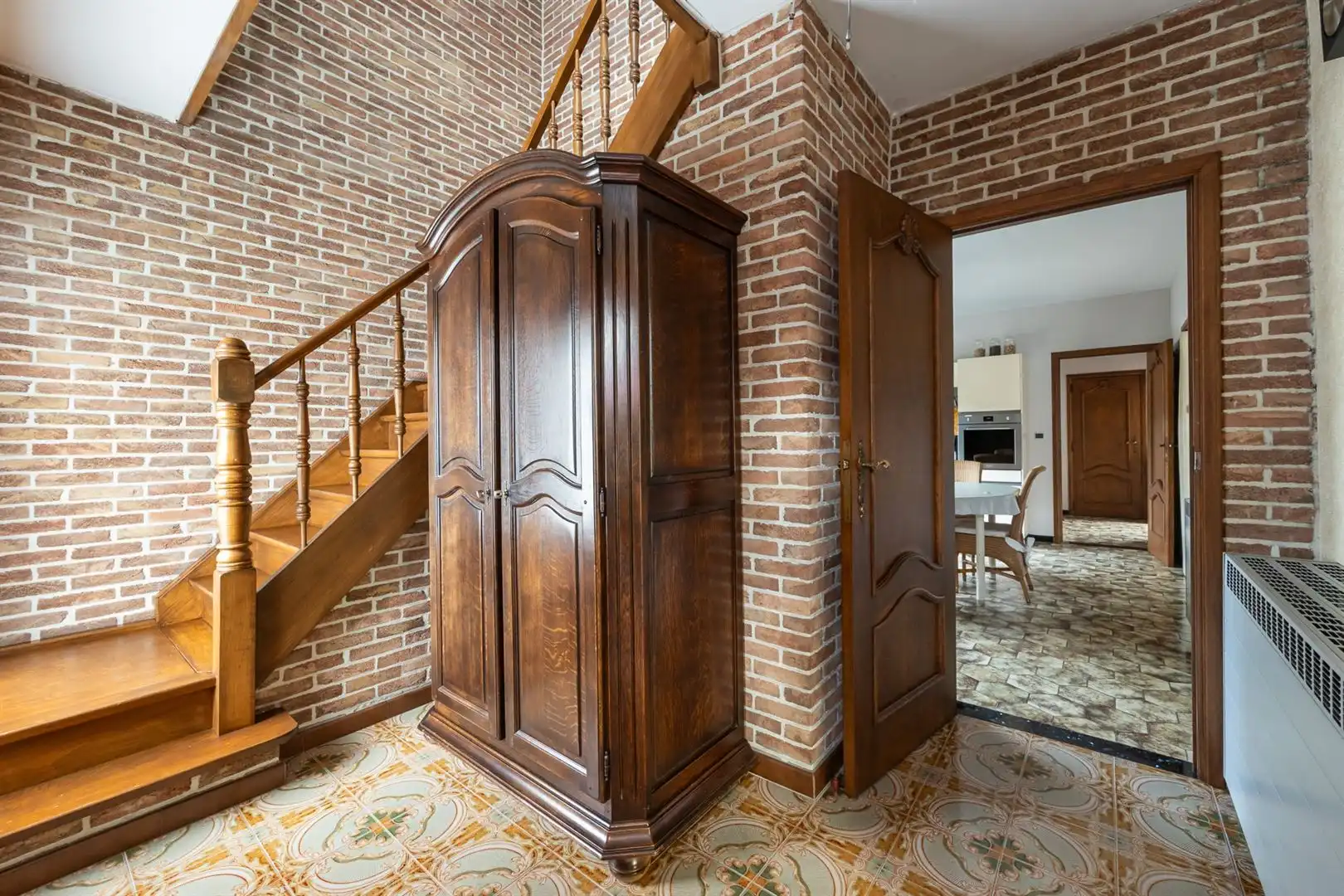 Charmante en karaktervolle woning met erg ruim bijgebouw.  foto 13