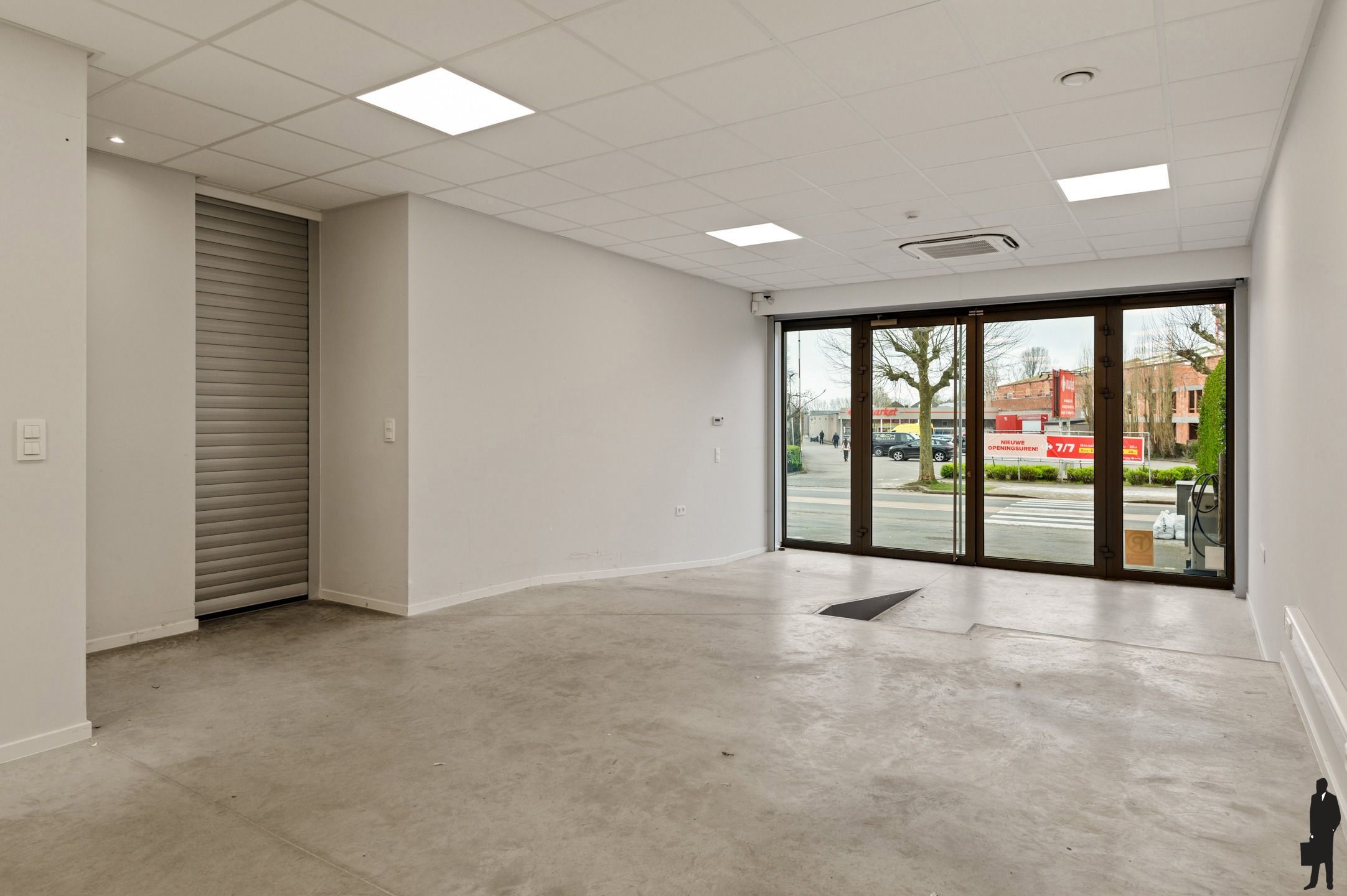 Recent handelspand (ca. 120m²) met autostaanplaats foto 6