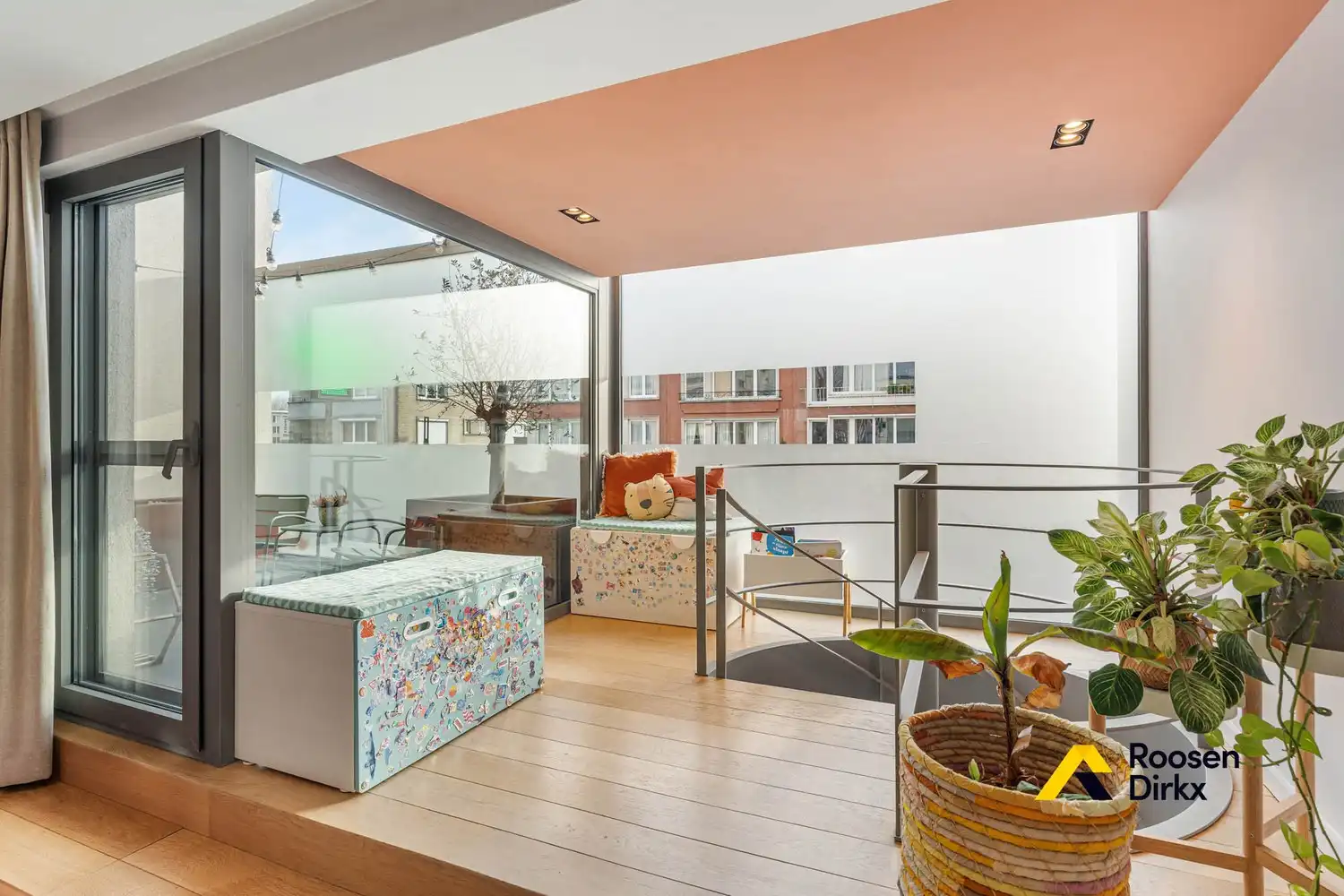 Luxe duplex (190m²) met 5 slaapkamers, groot terras en stadstuin te Venneborg foto 8