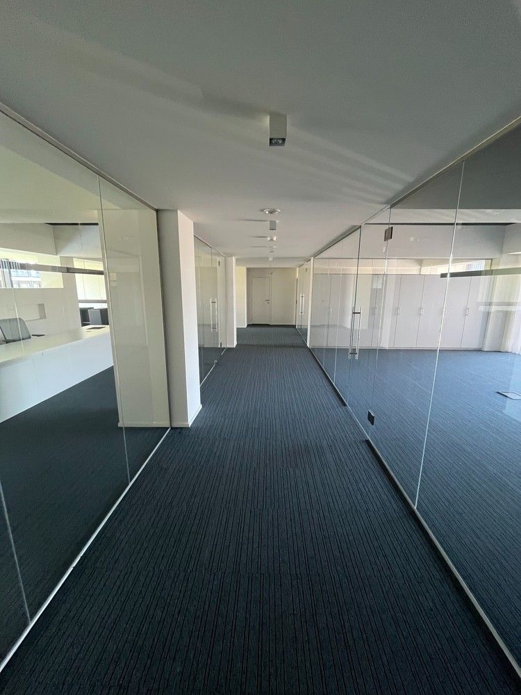 652m² kantoren foto 17
