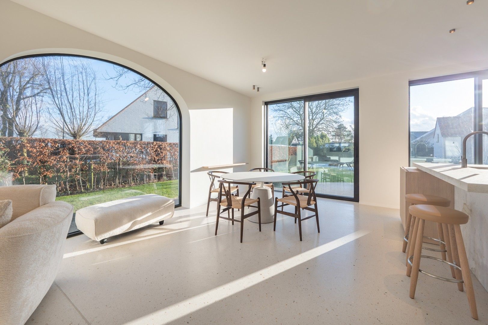 Instapklare nieuwbouwvilla met 5 slaapkamers en zuidgerichte tuin foto 6