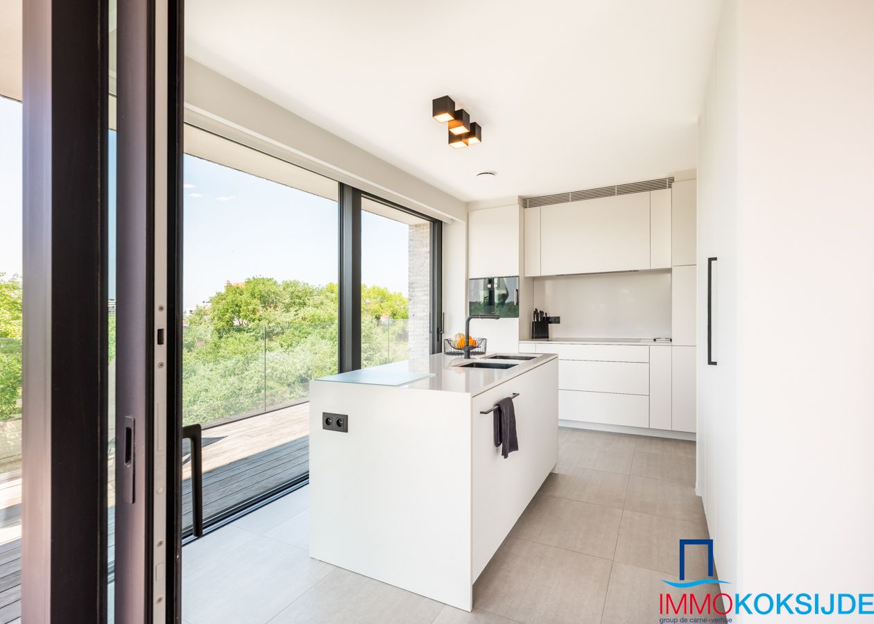 Exclusief penthouse met 2 slaapkamers en ruim terras in moderne residentie foto 11