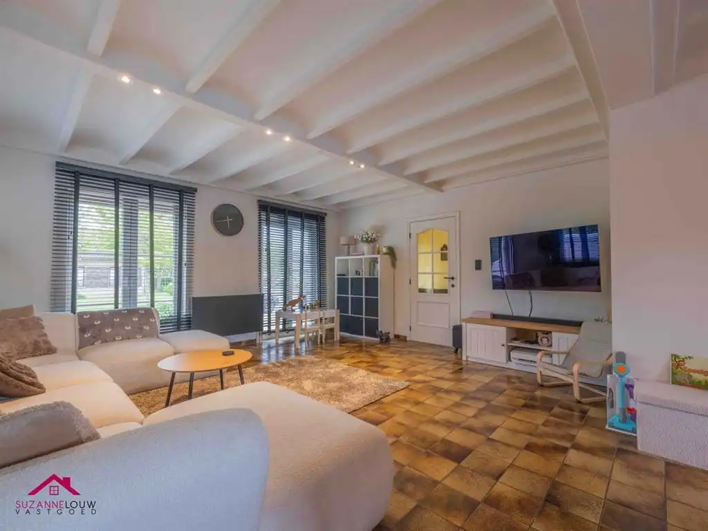 Charmante, rustige gelegen vrijstaande woning foto 12